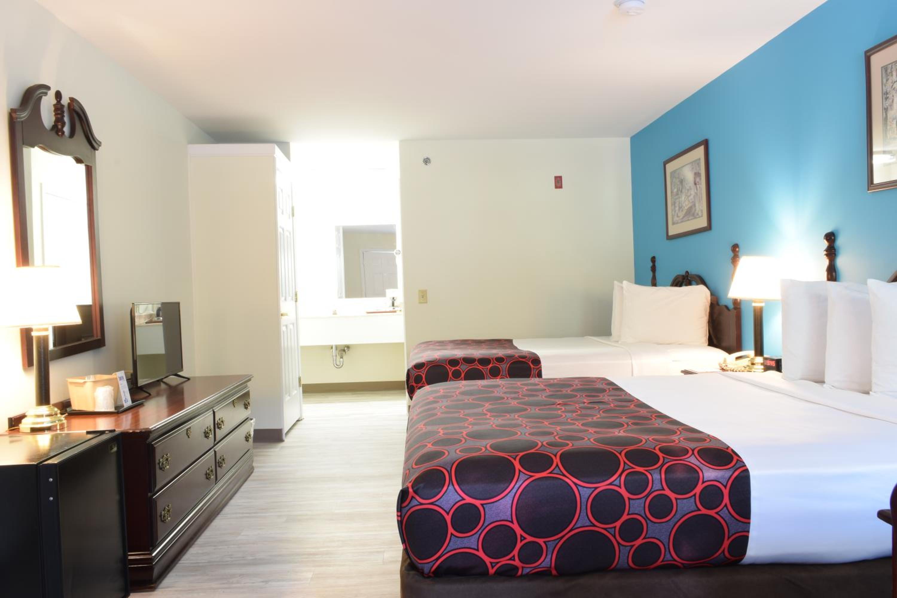 Deluxe Queen Room - Photo 1