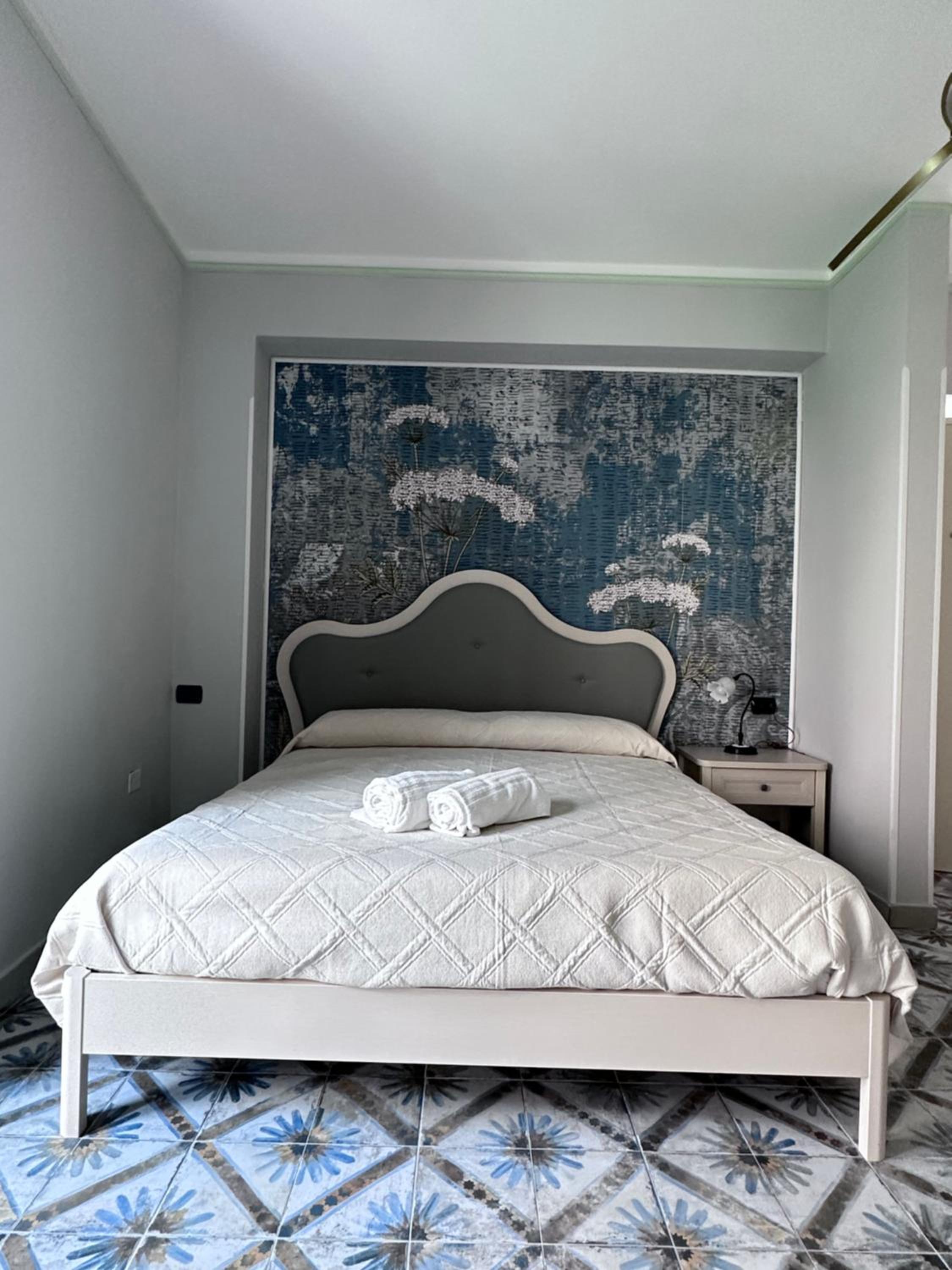 Large Double Room photo 1