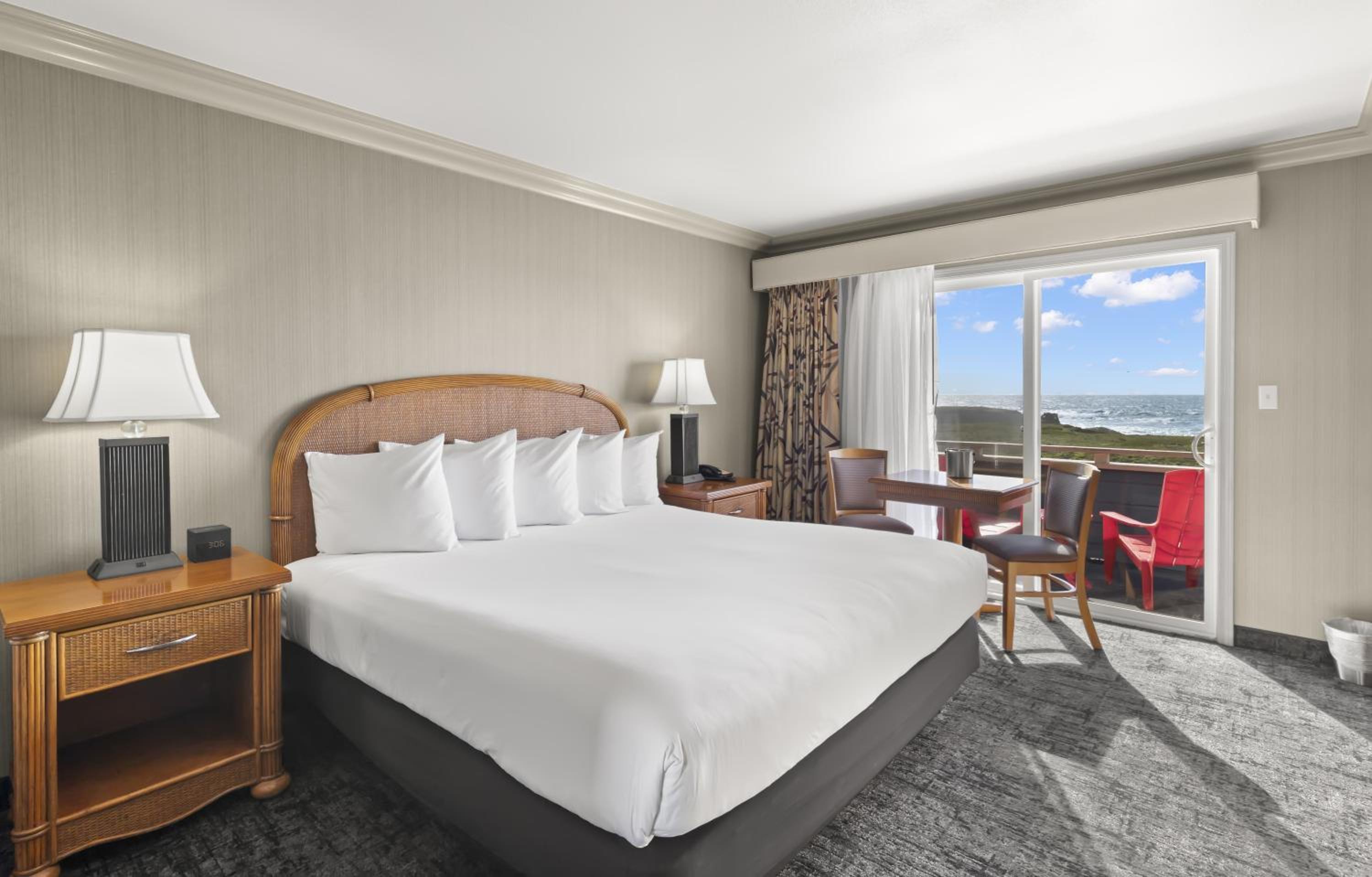 King Room with Ocean View - Photo 6