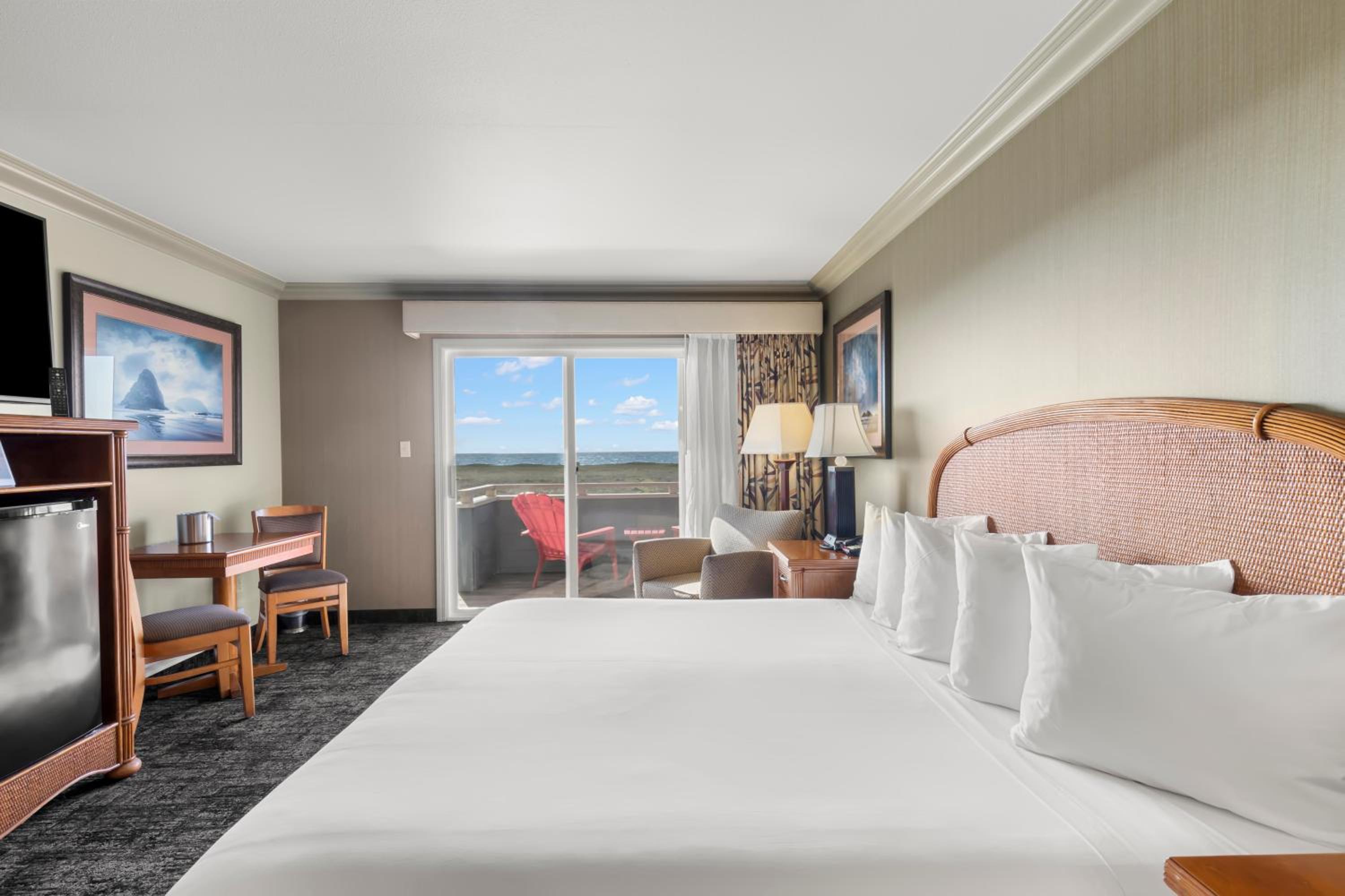 King Room with Ocean View - Photo 10