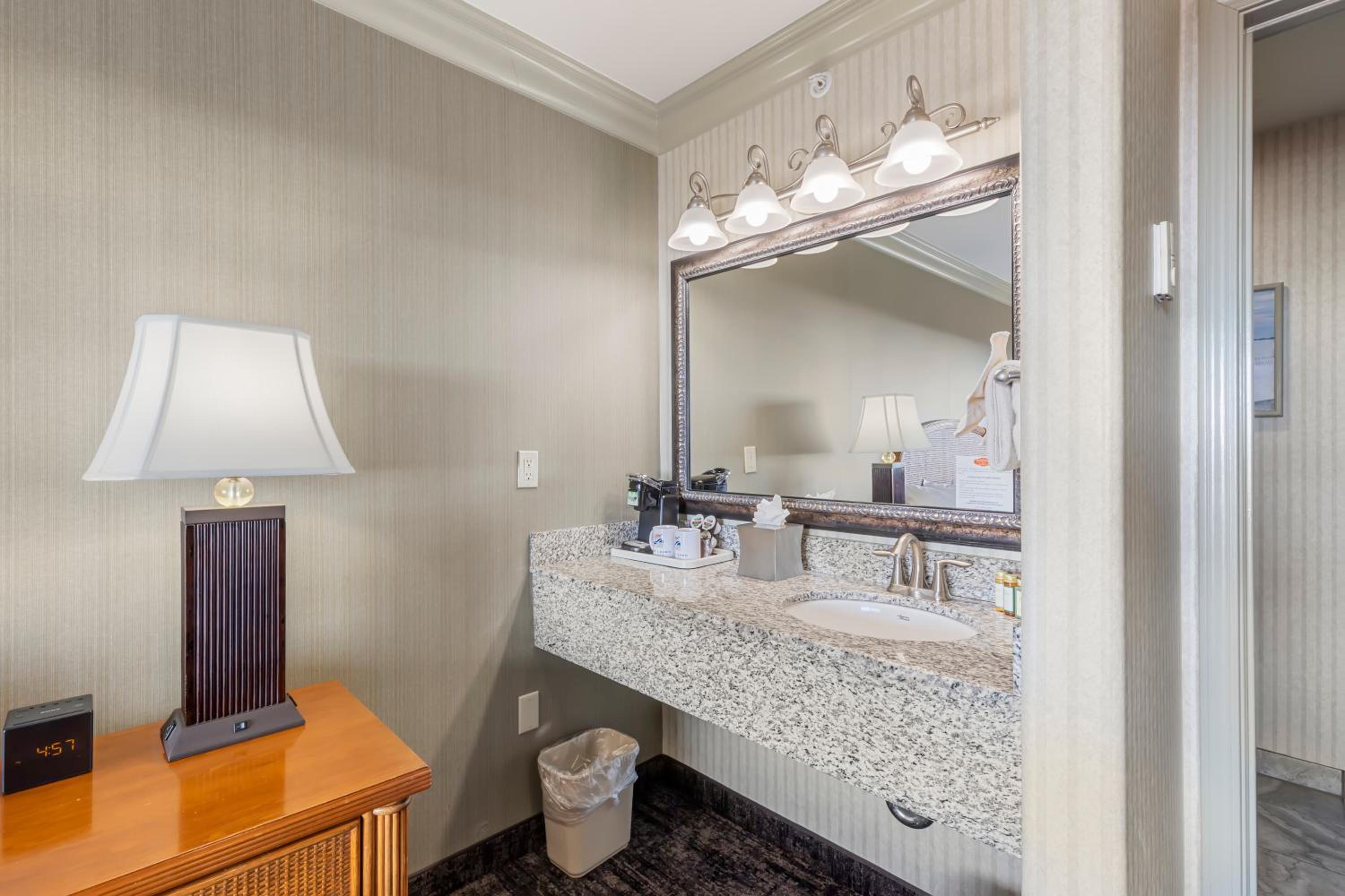 King Room with Ocean View - Photo 5