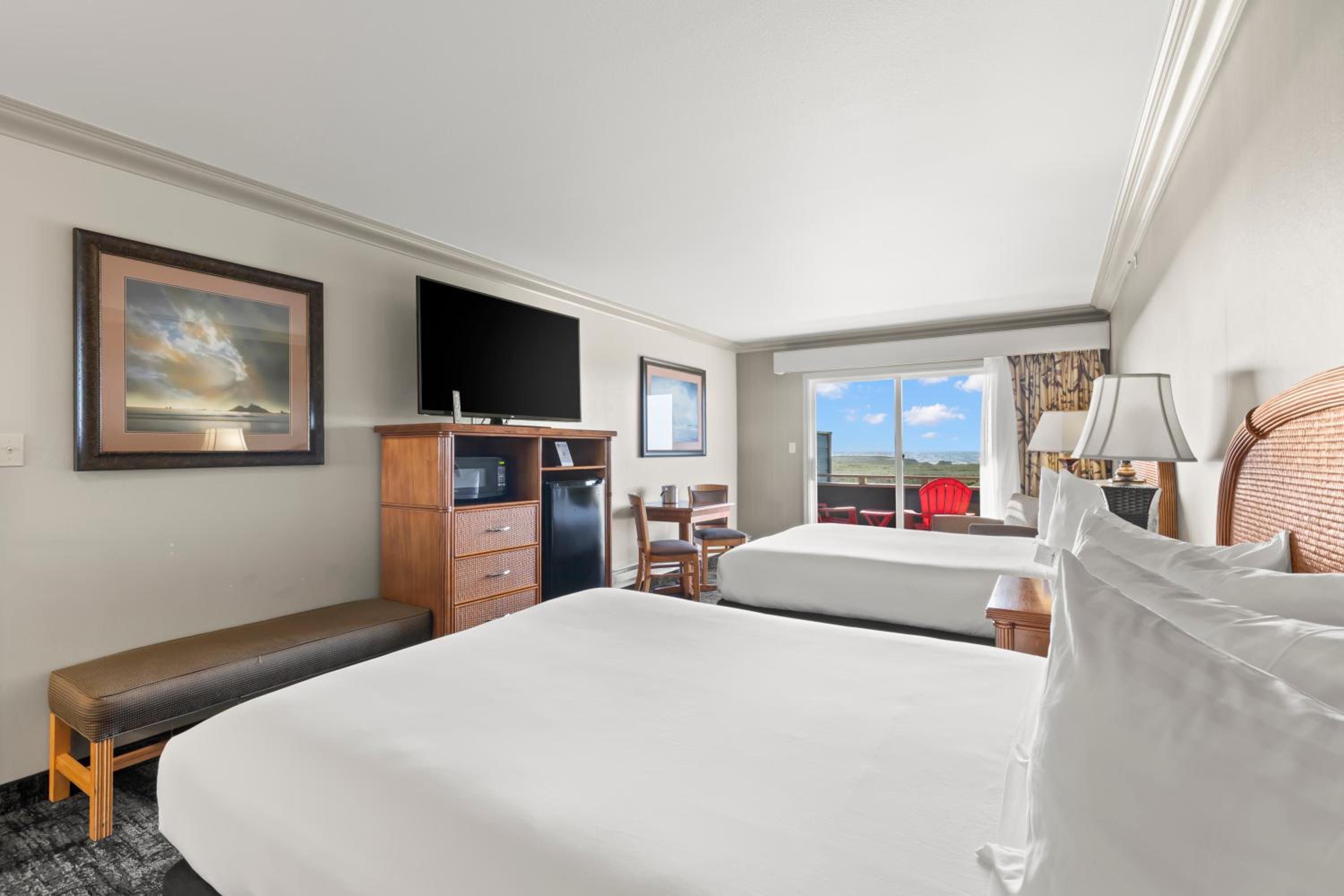 Two Queen Beds with Ocean View - Photo 2