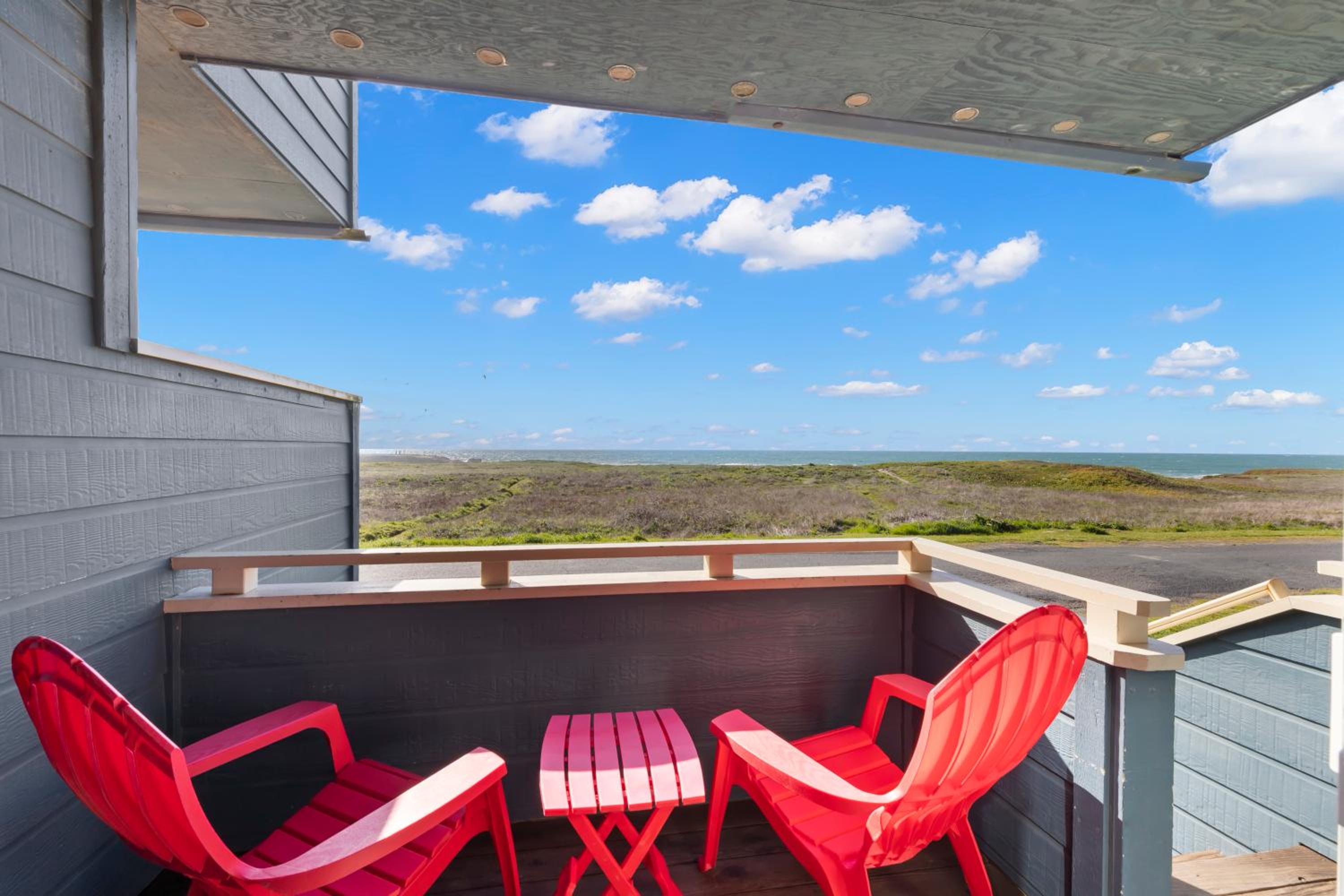 Two Queen Beds with Ocean View - Photo 8
