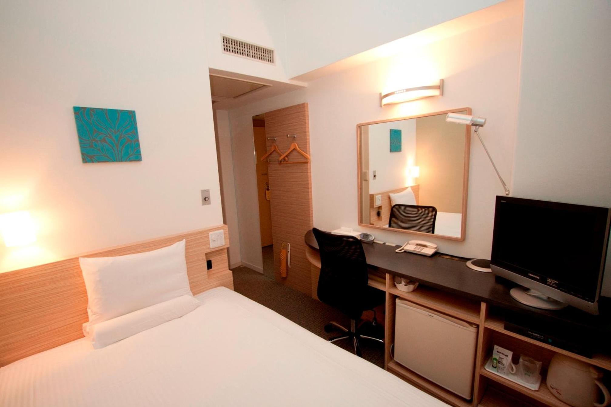 Single Room - Non-Smoking photo 2