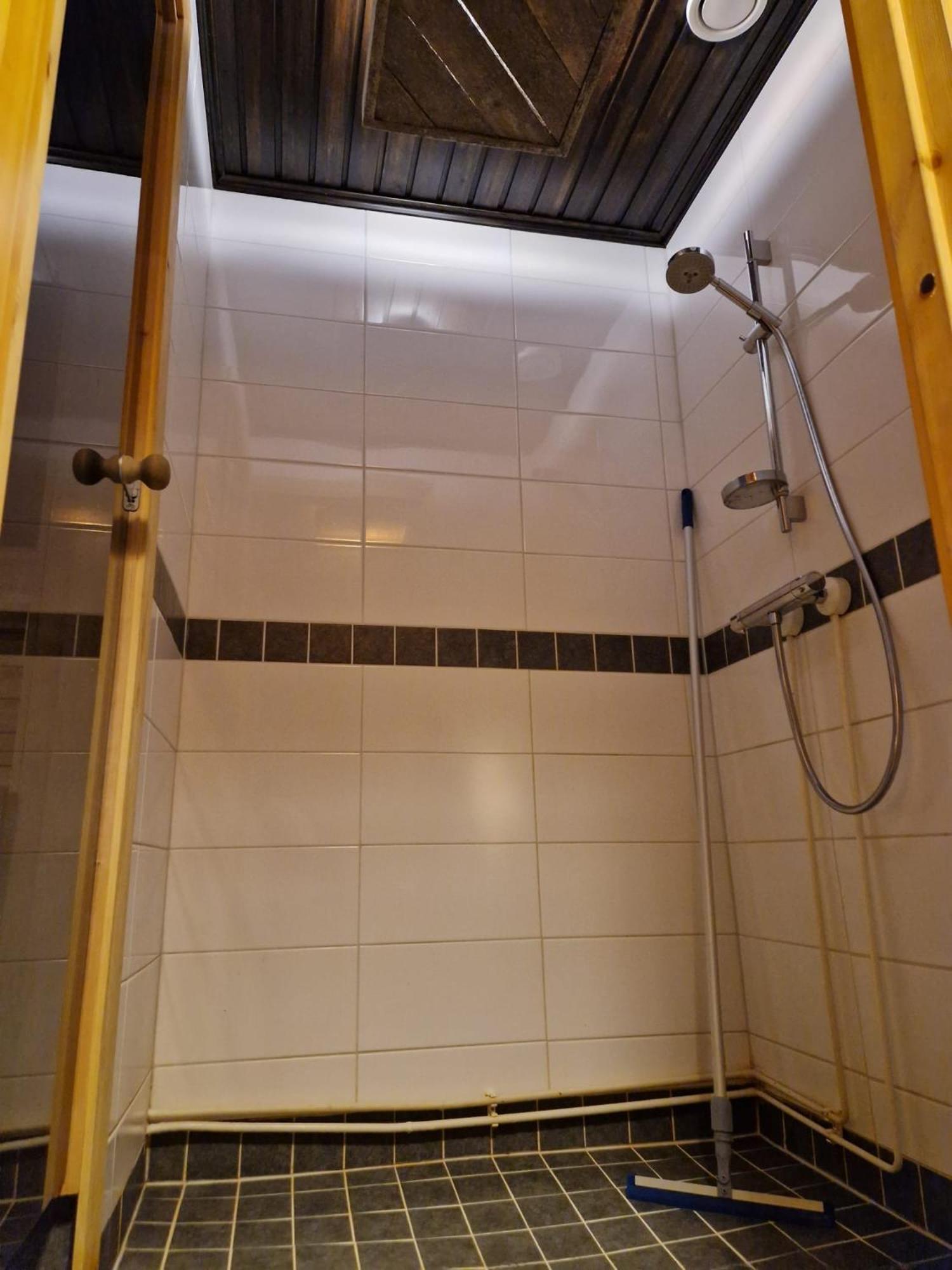 One-Bedroom House - Photo 13