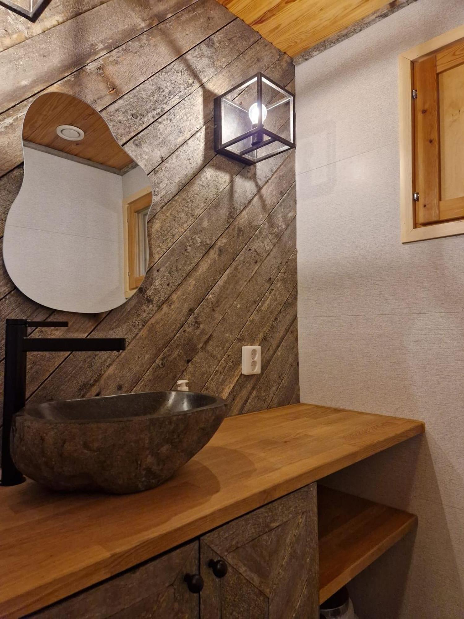 One-Bedroom House - Photo 17