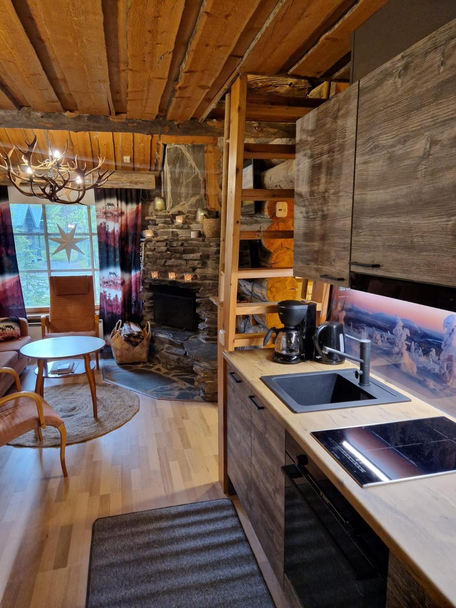 One-Bedroom House - Photo 23