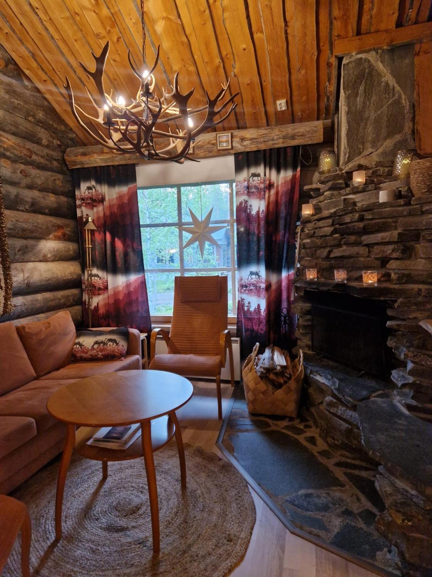 One-Bedroom House - Photo 31