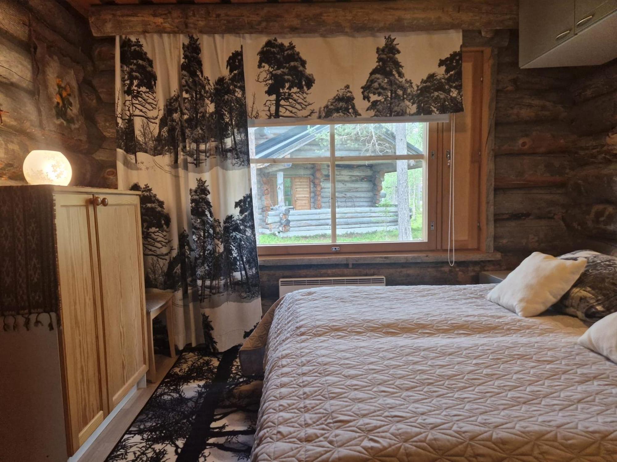 One-Bedroom House - Photo 34