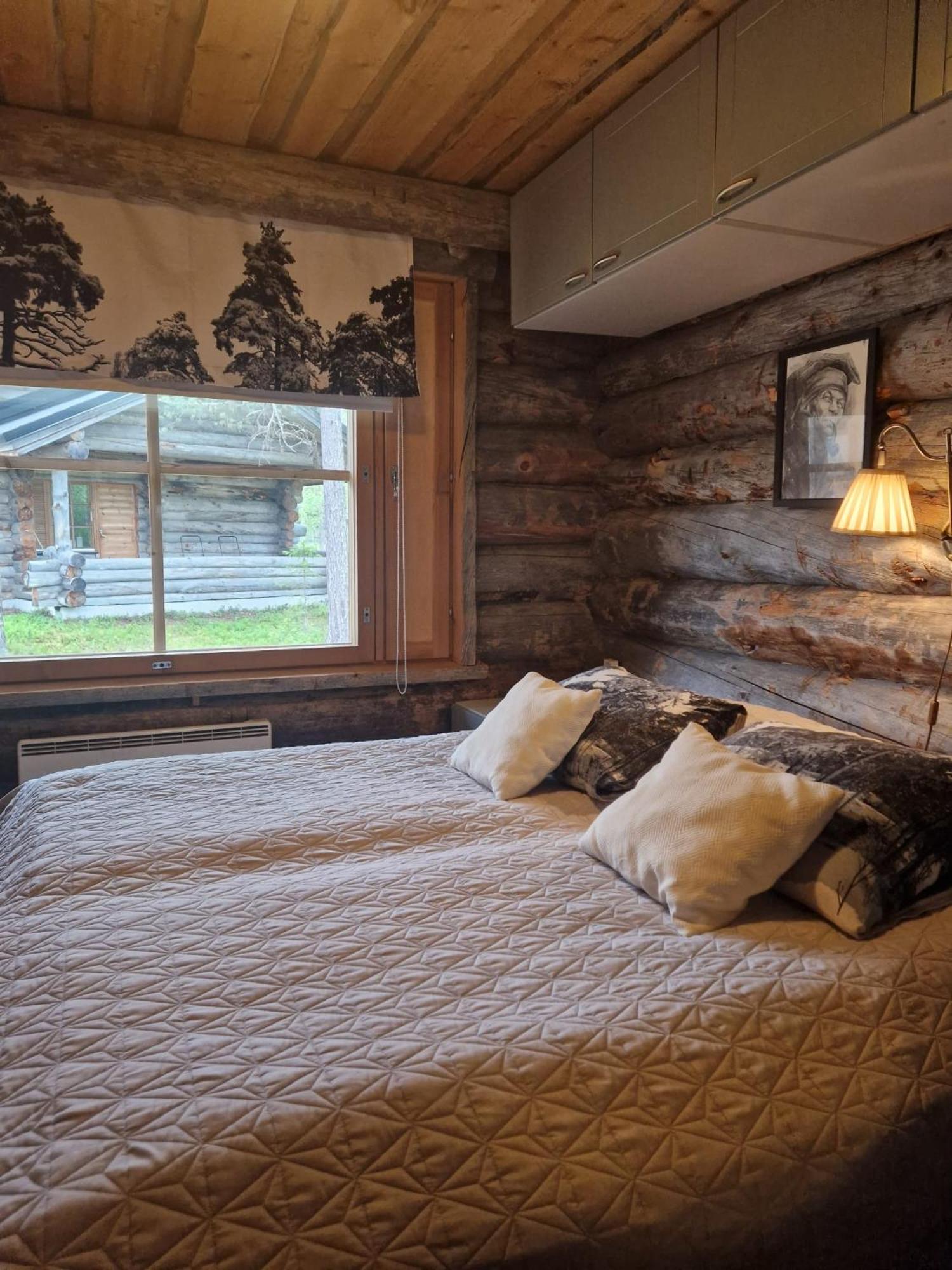 One-Bedroom House - Photo 35