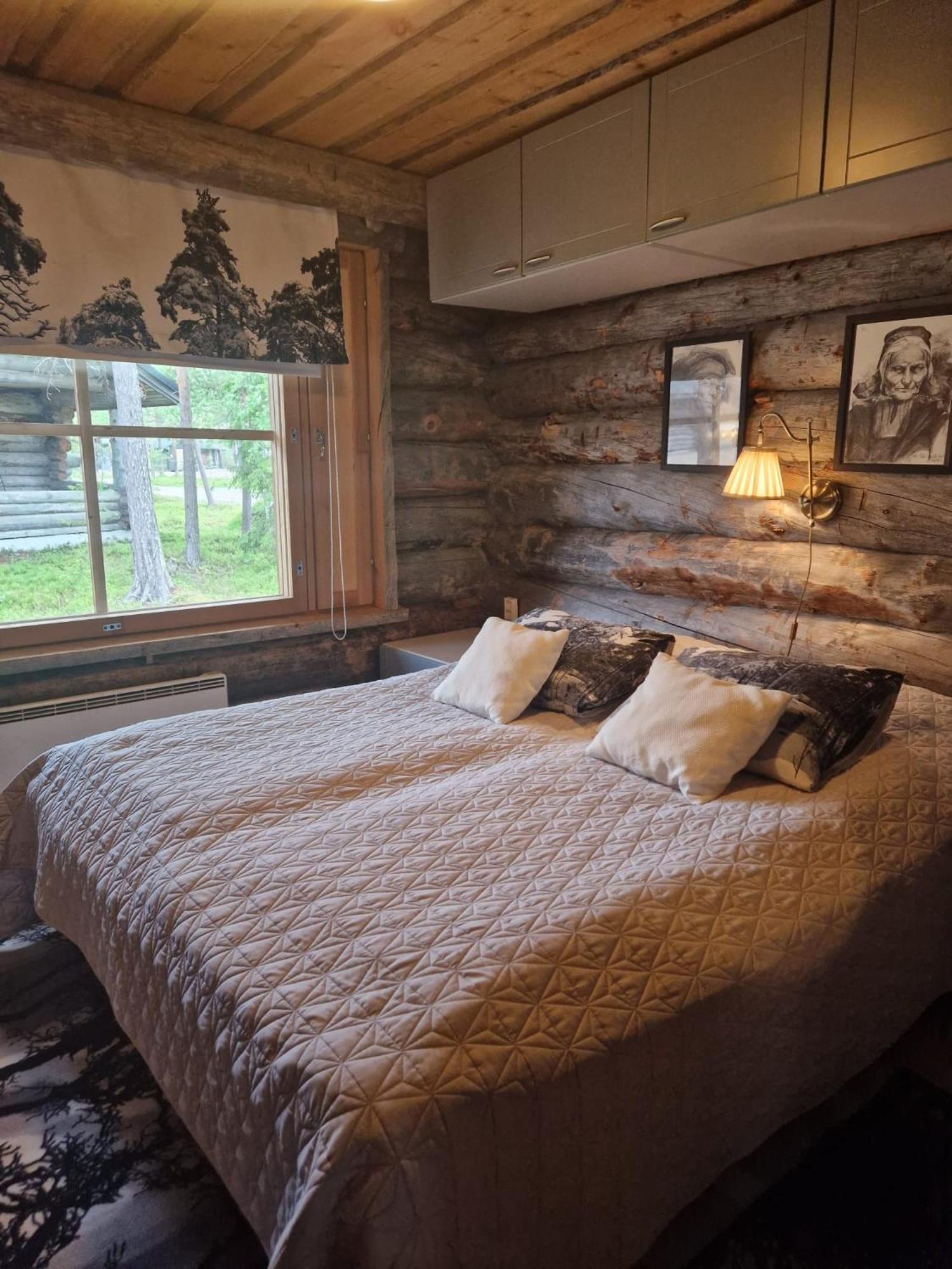 One-Bedroom House - Photo 37