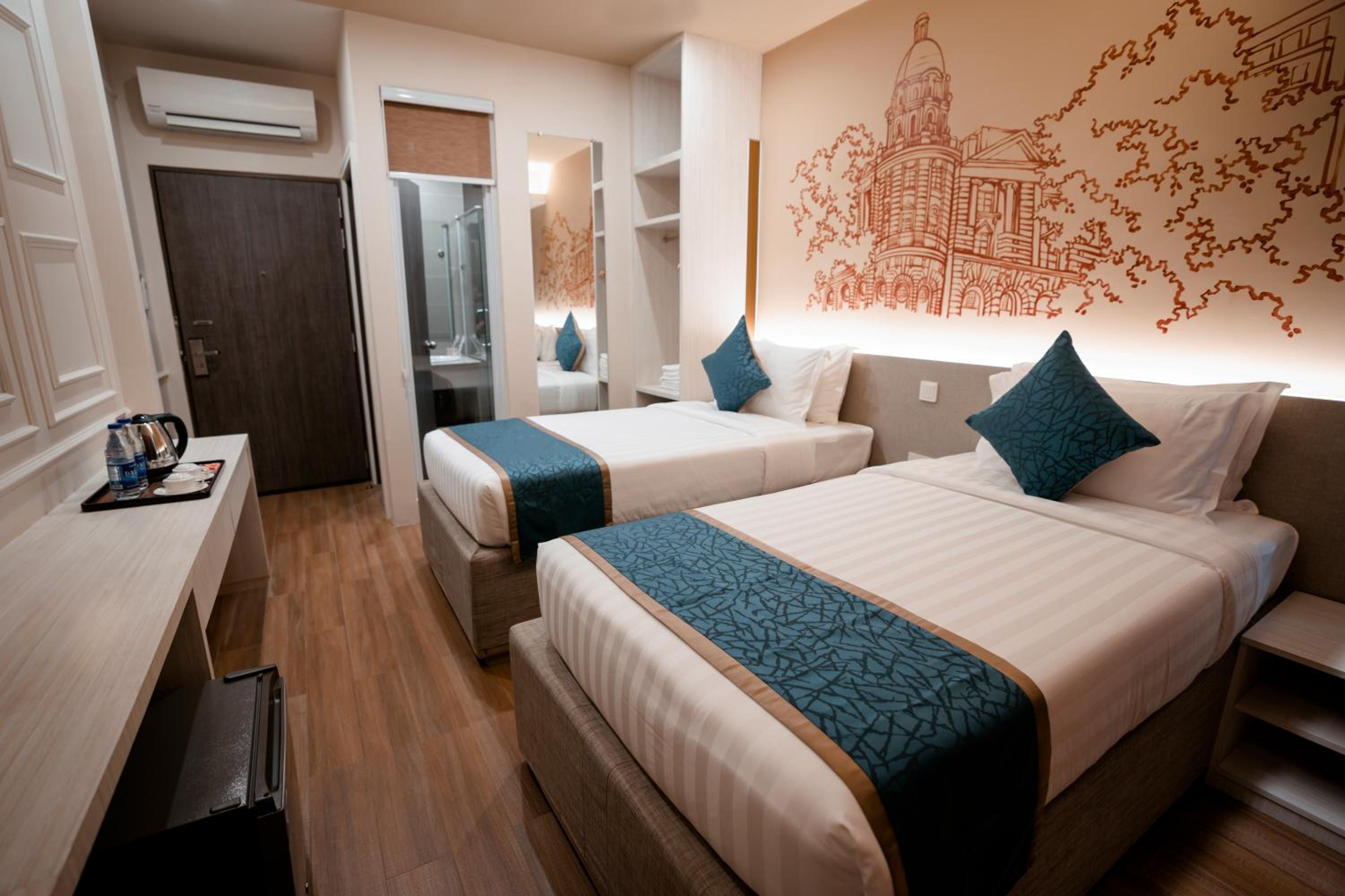 Deluxe Twin Room photo 3