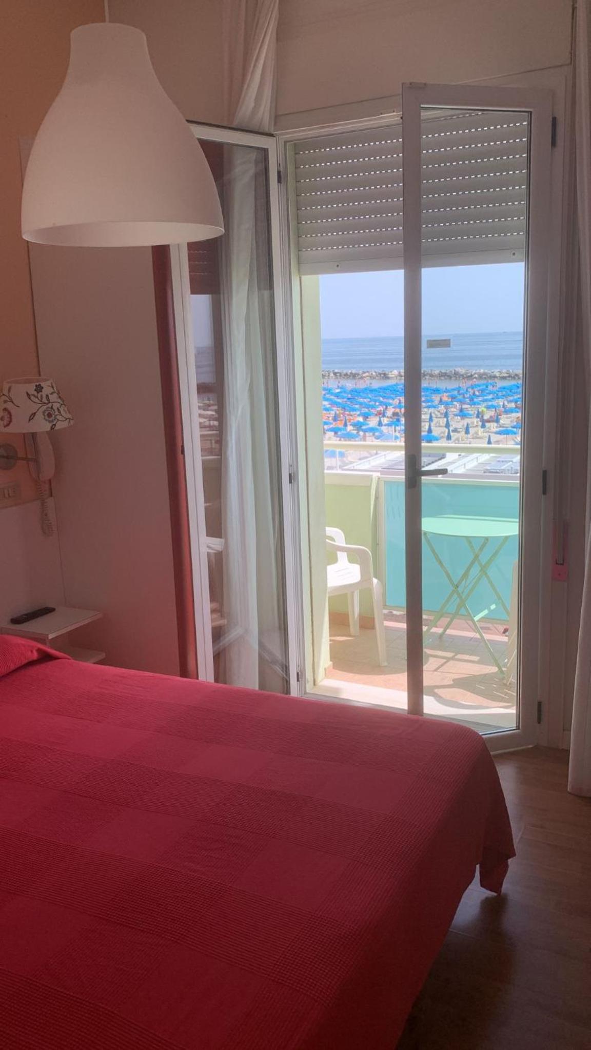 Double Room with Sea View - Photo 24