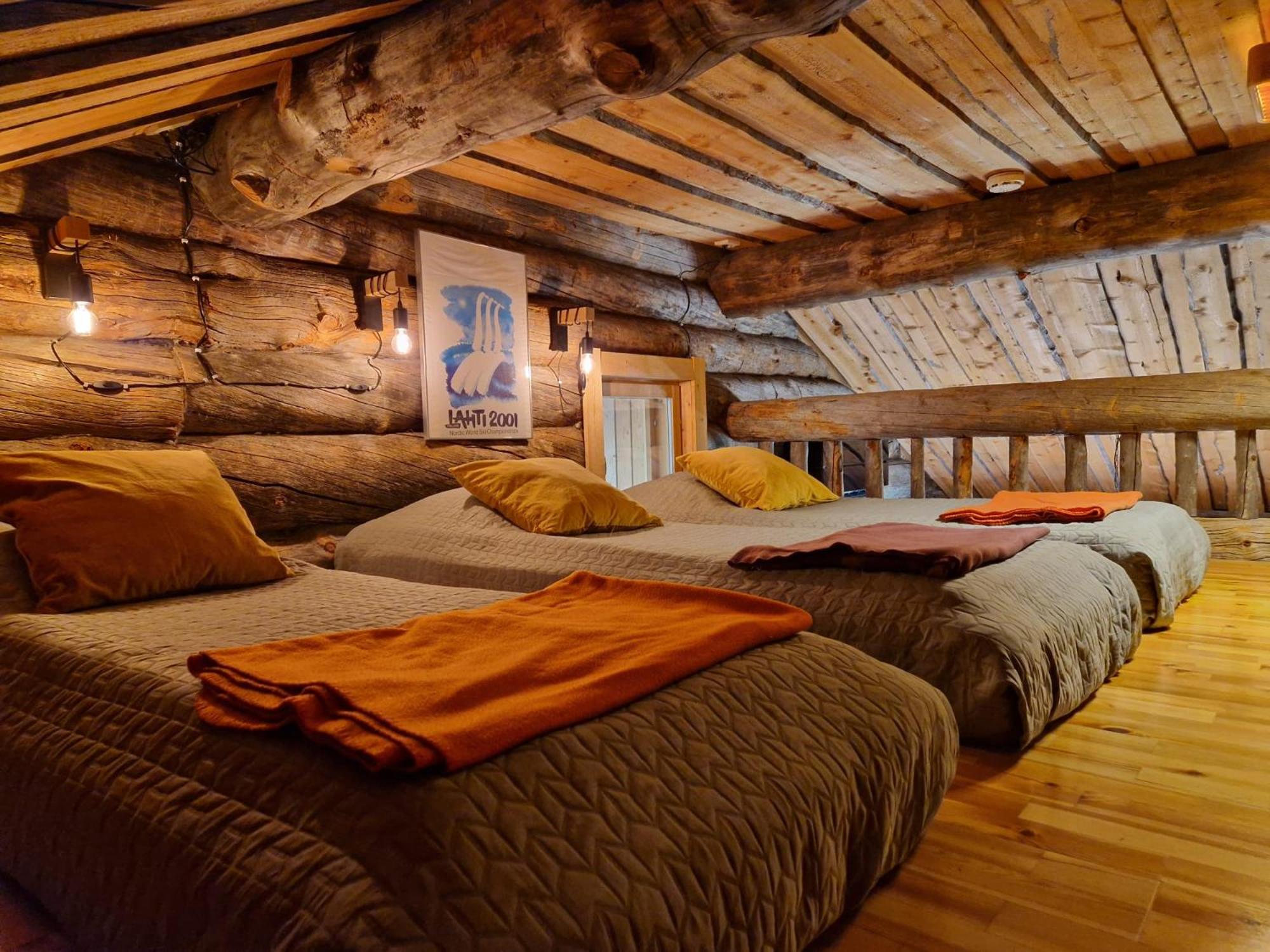One-Bedroom House - Photo 42