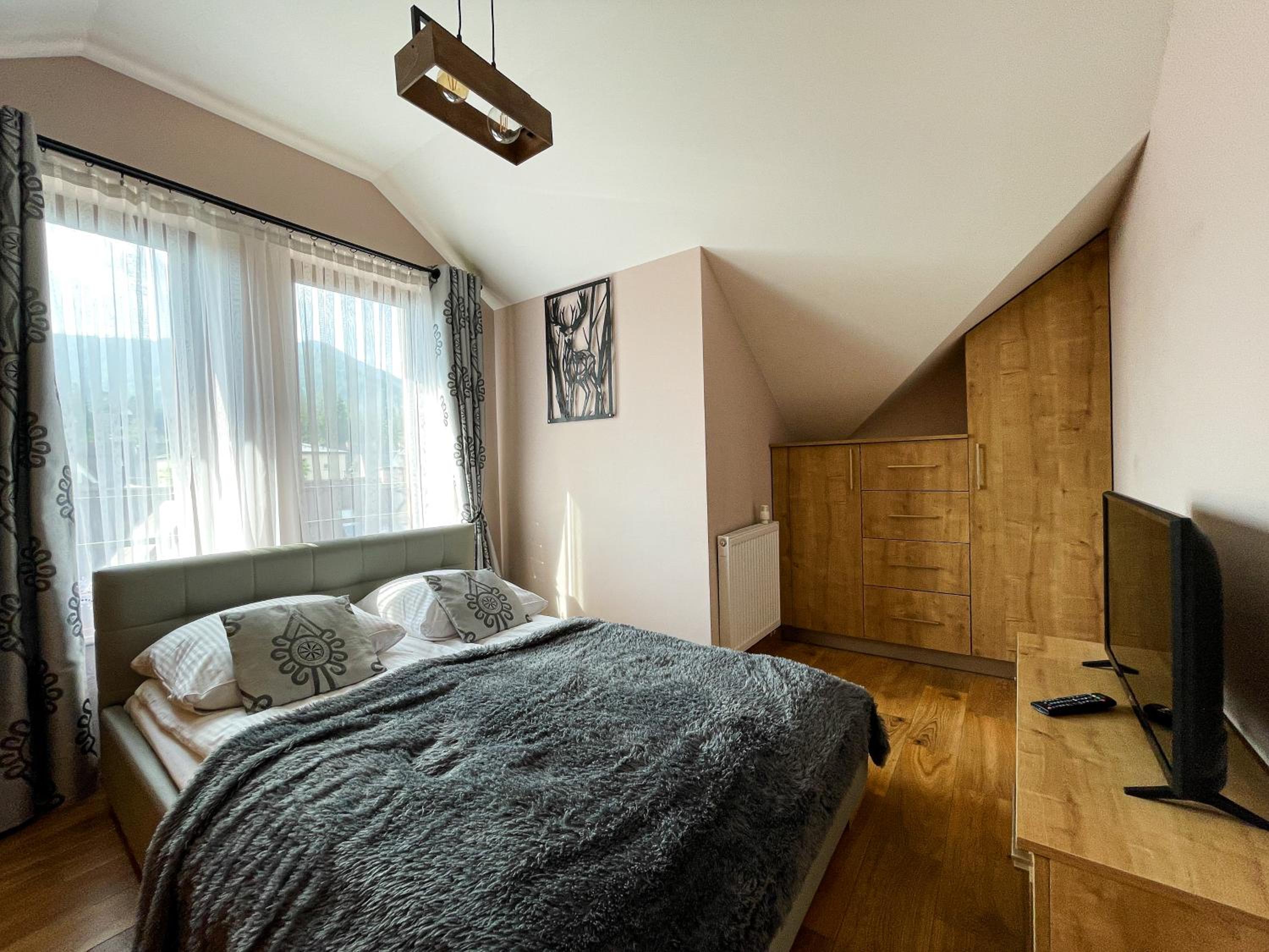 Two-Bedroom Apartment - Photo 11