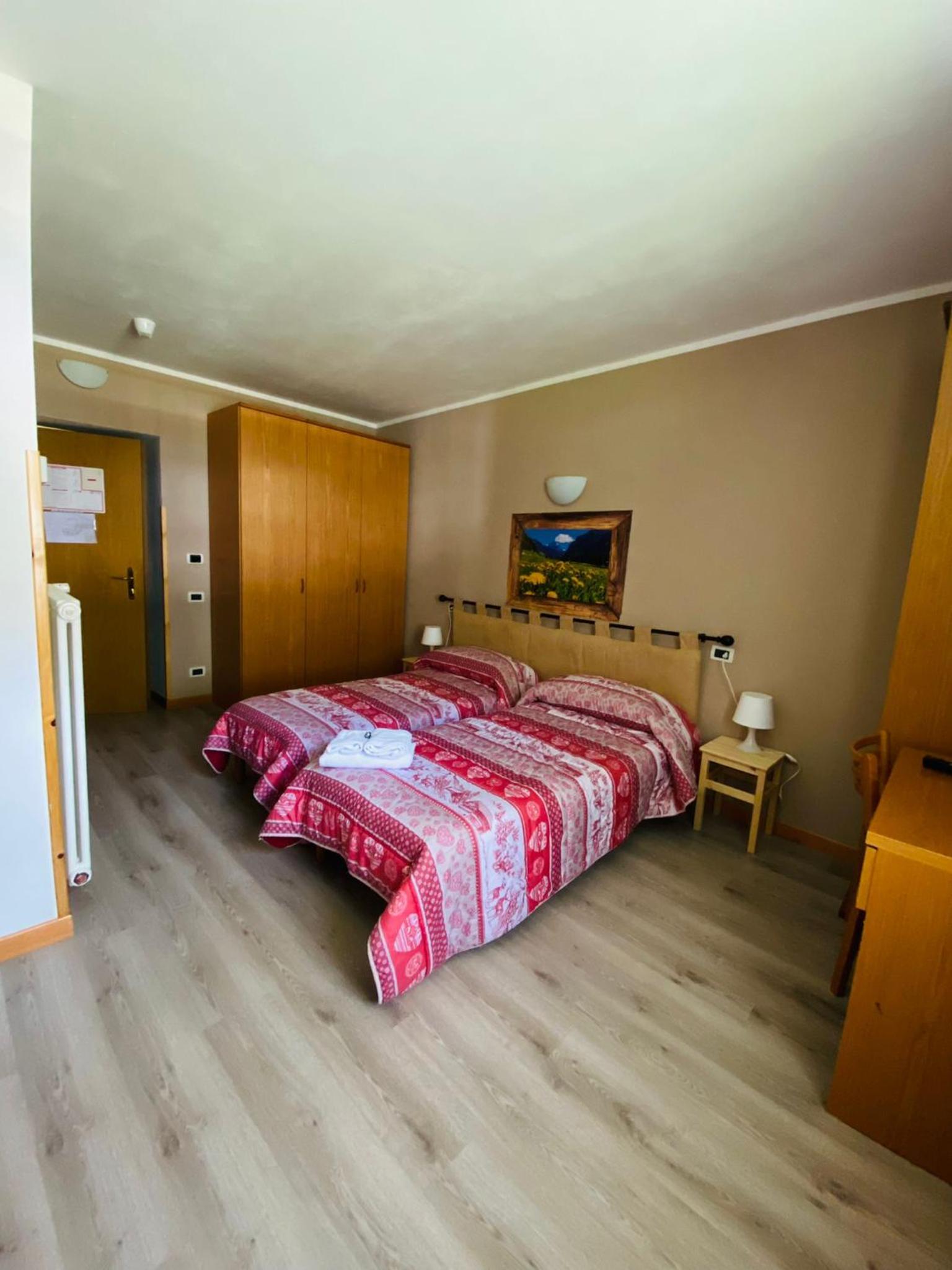 Quadruple Room - Photo 5