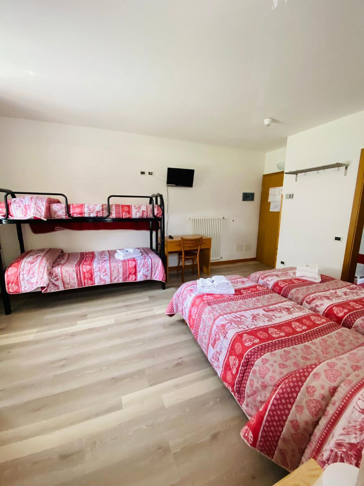 Quadruple Room - Photo 3