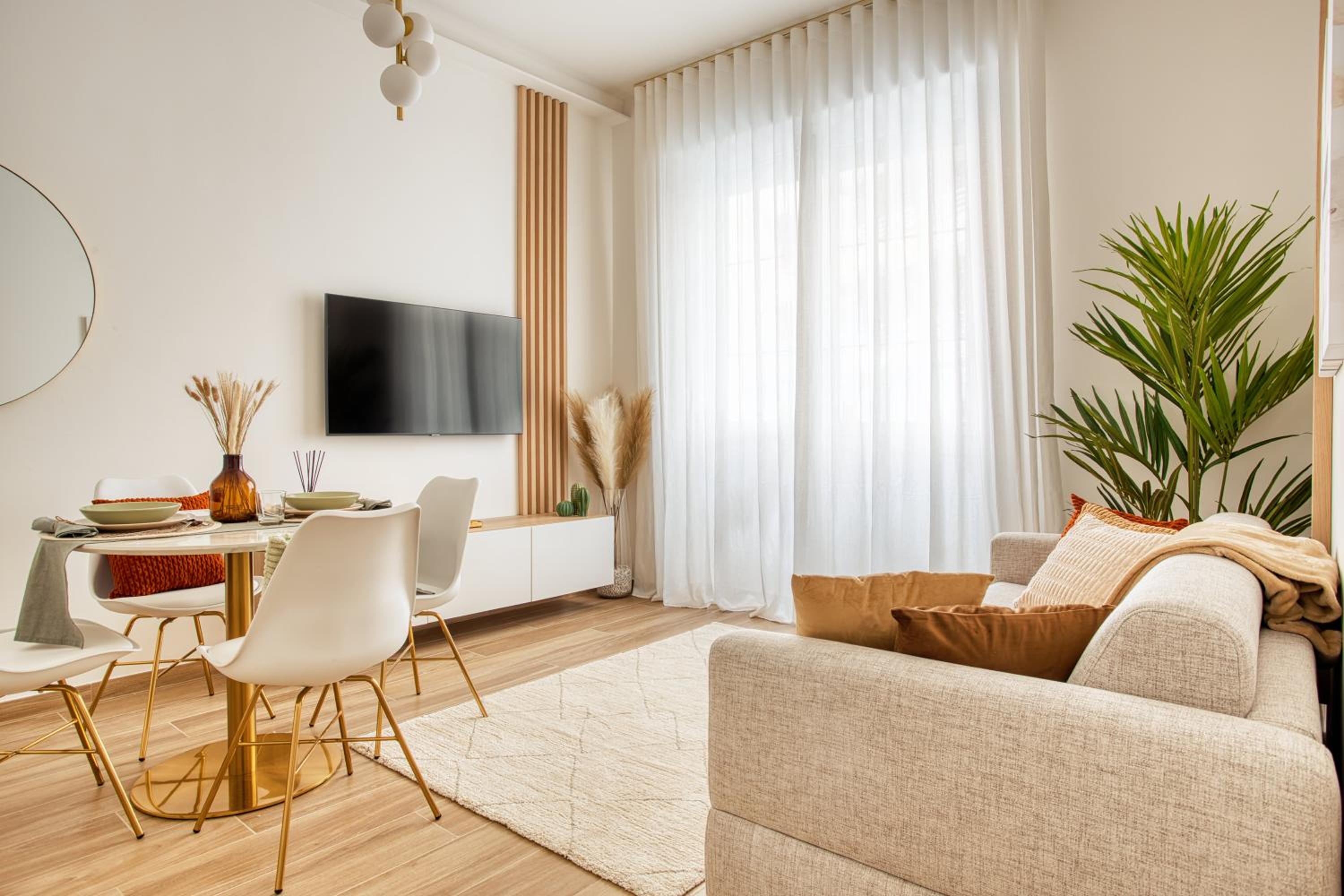 Deluxe Apartment