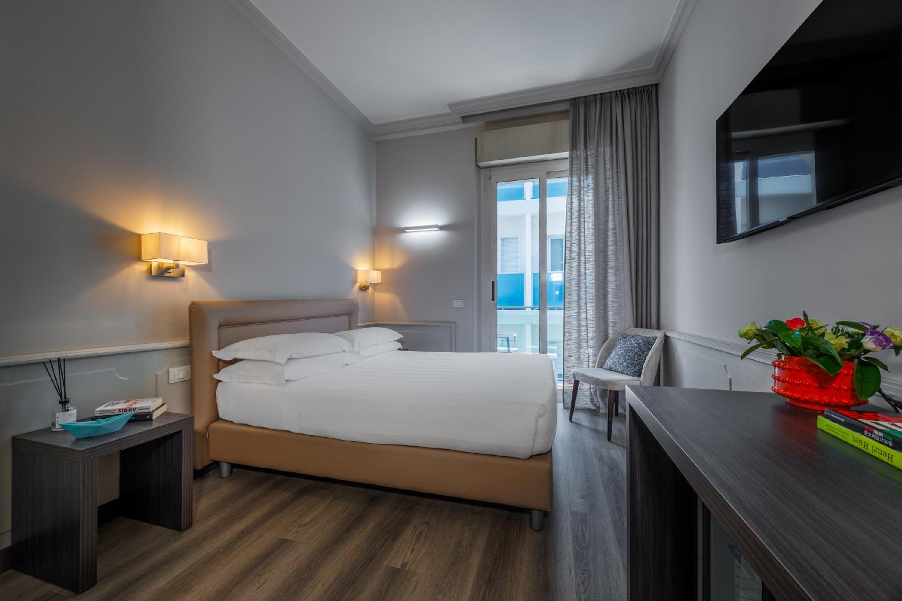 Standard Double Room Side Sea View