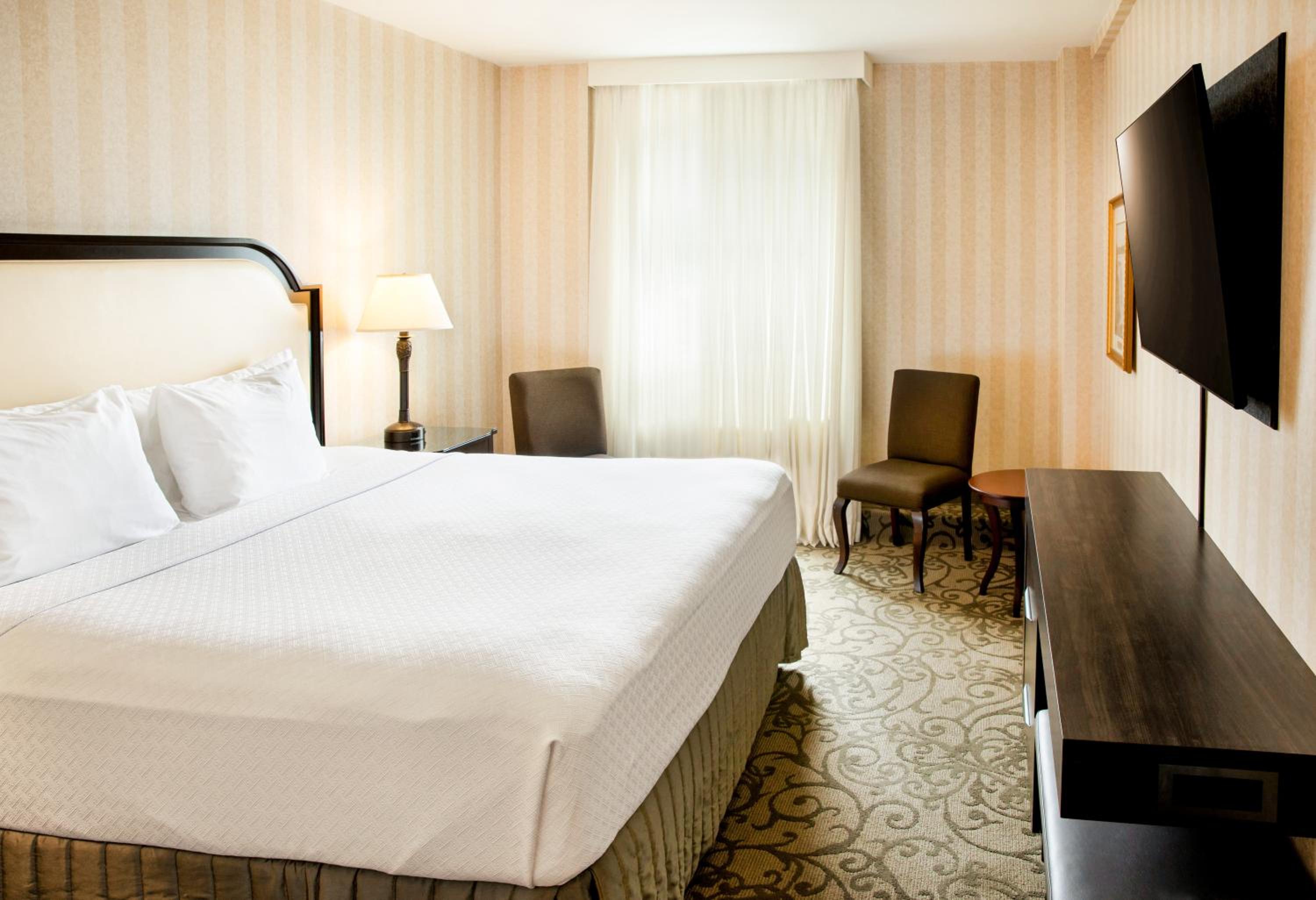 Standard King Room - Photo 1
