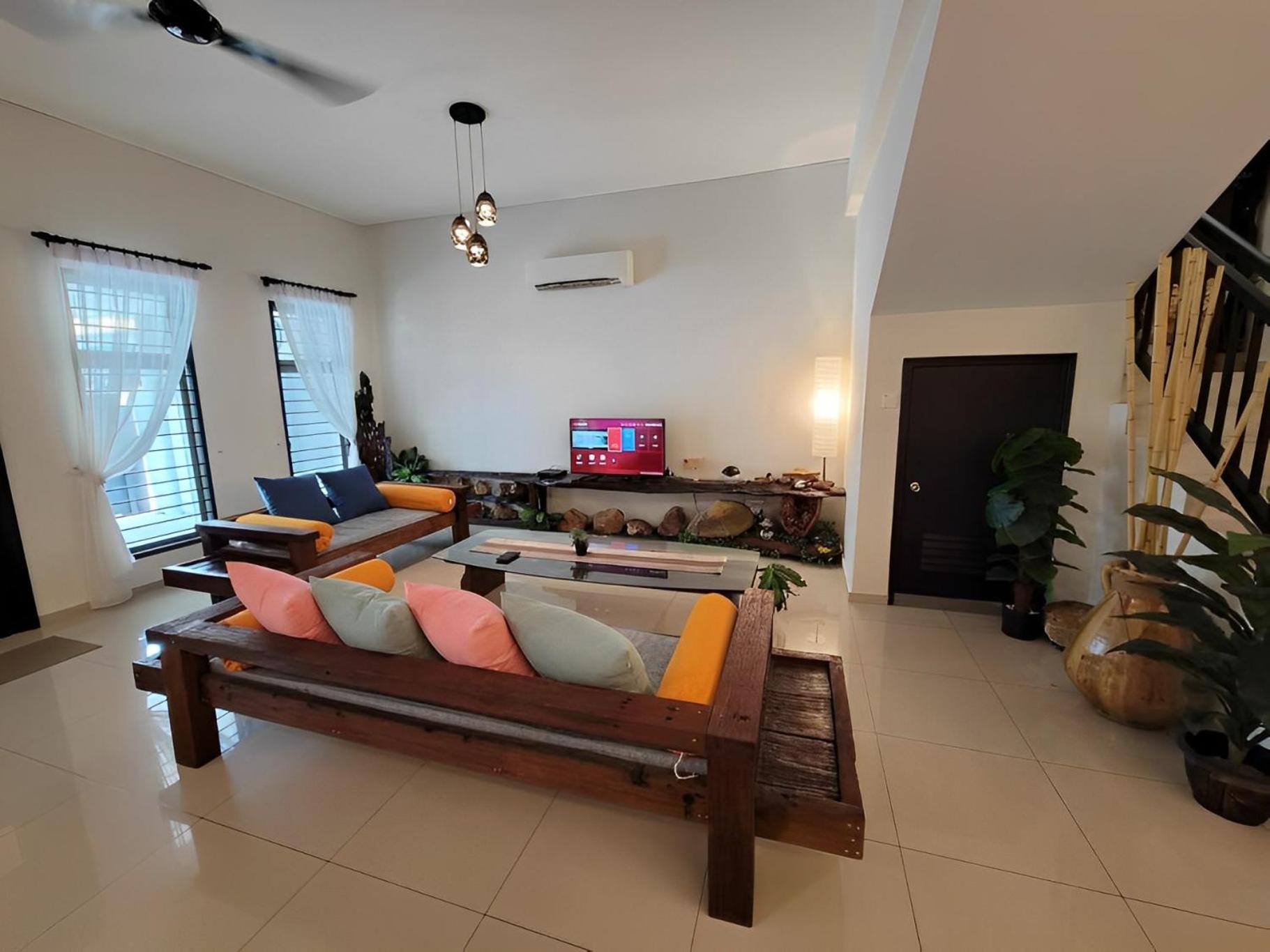 Seven-Bedroom House