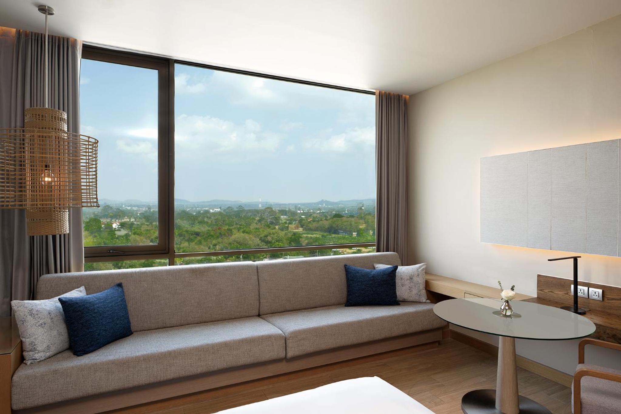 Guest Room with City View