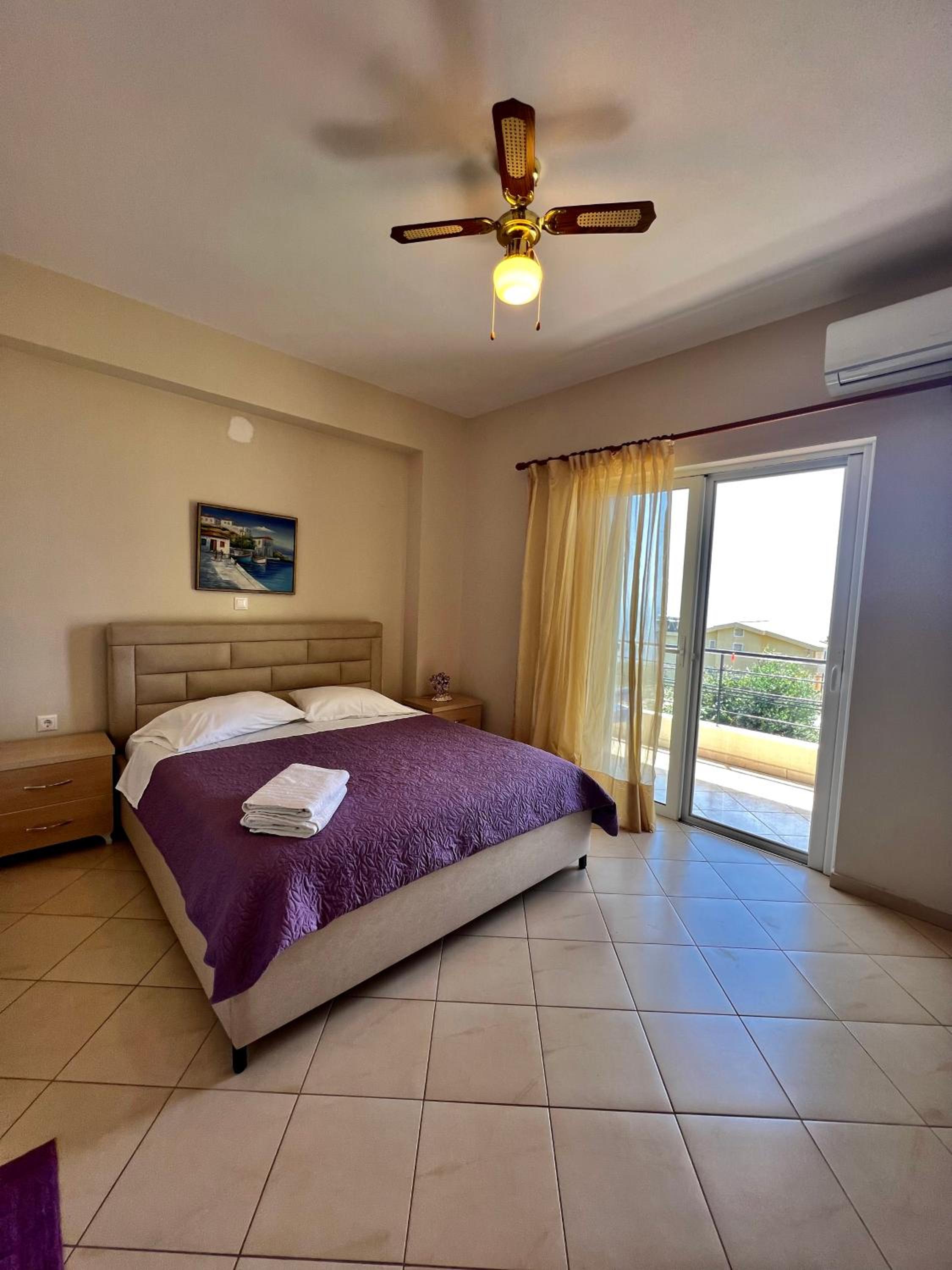 Deluxe Double Room with Balcony and Sea View photo 2