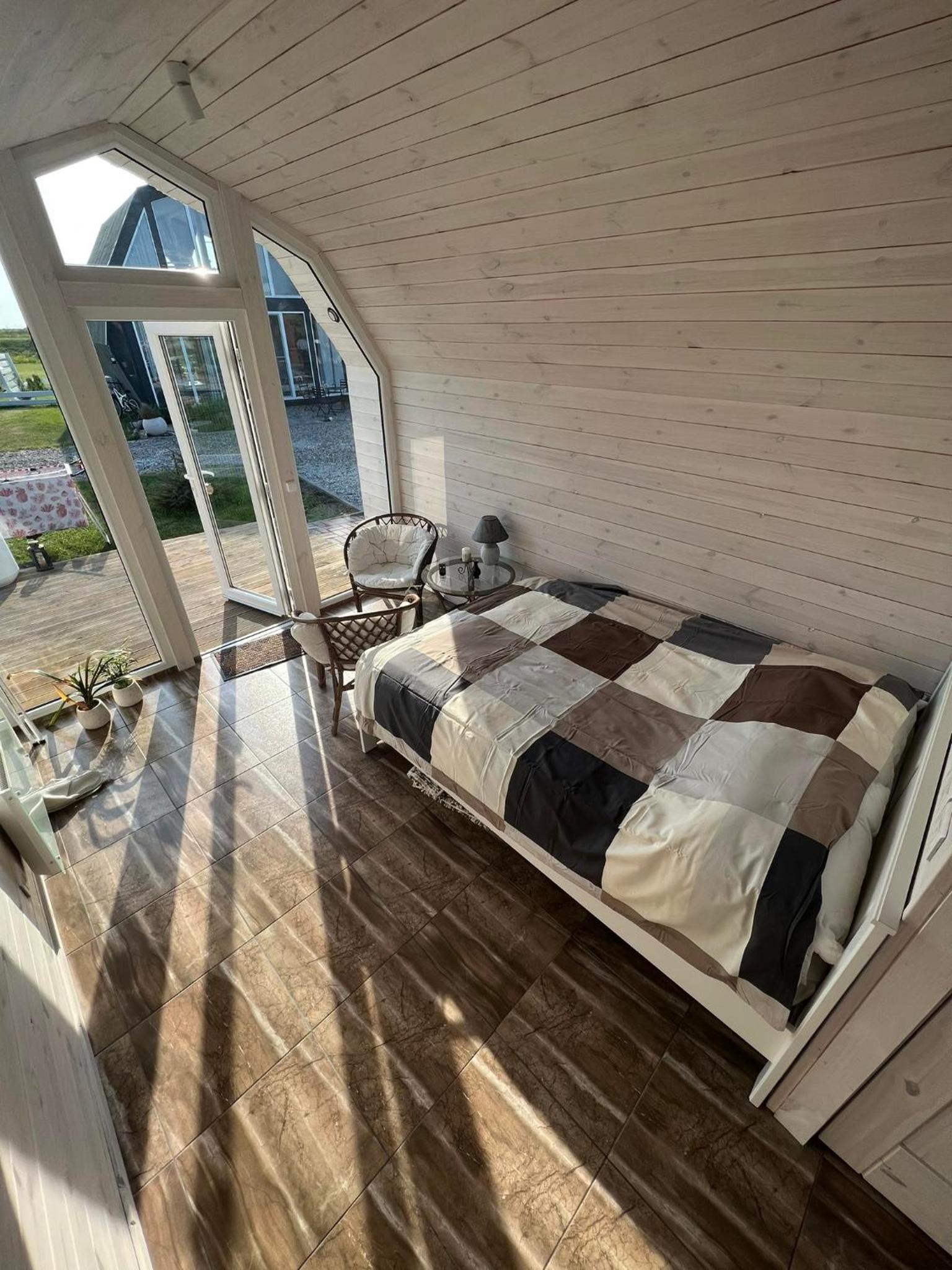 One-Bedroom House - Photo 3