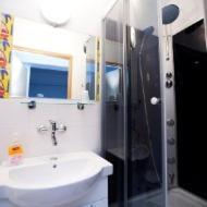 Business Twin Room - Photo 6