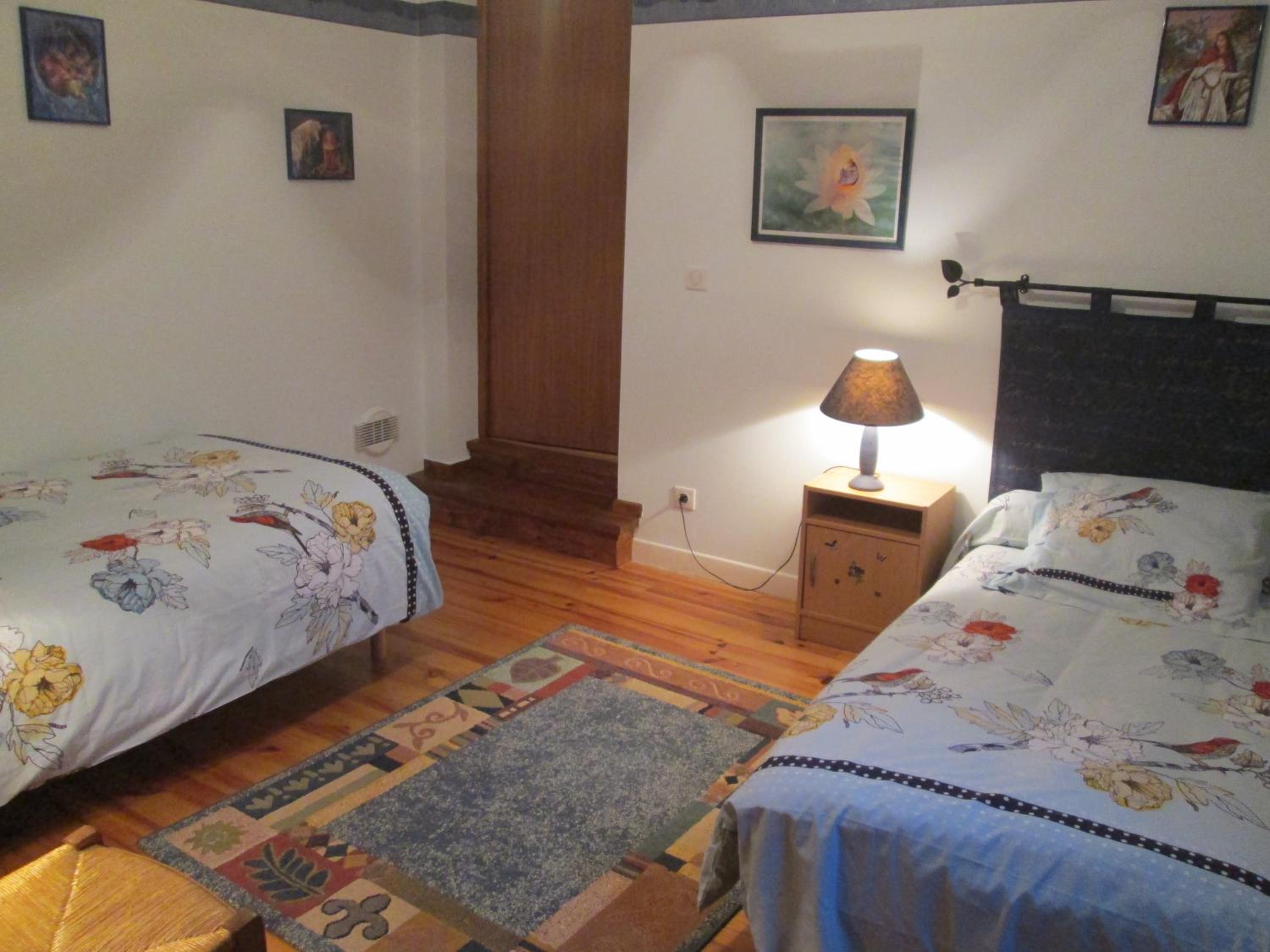 Deluxe King Suite photo 3