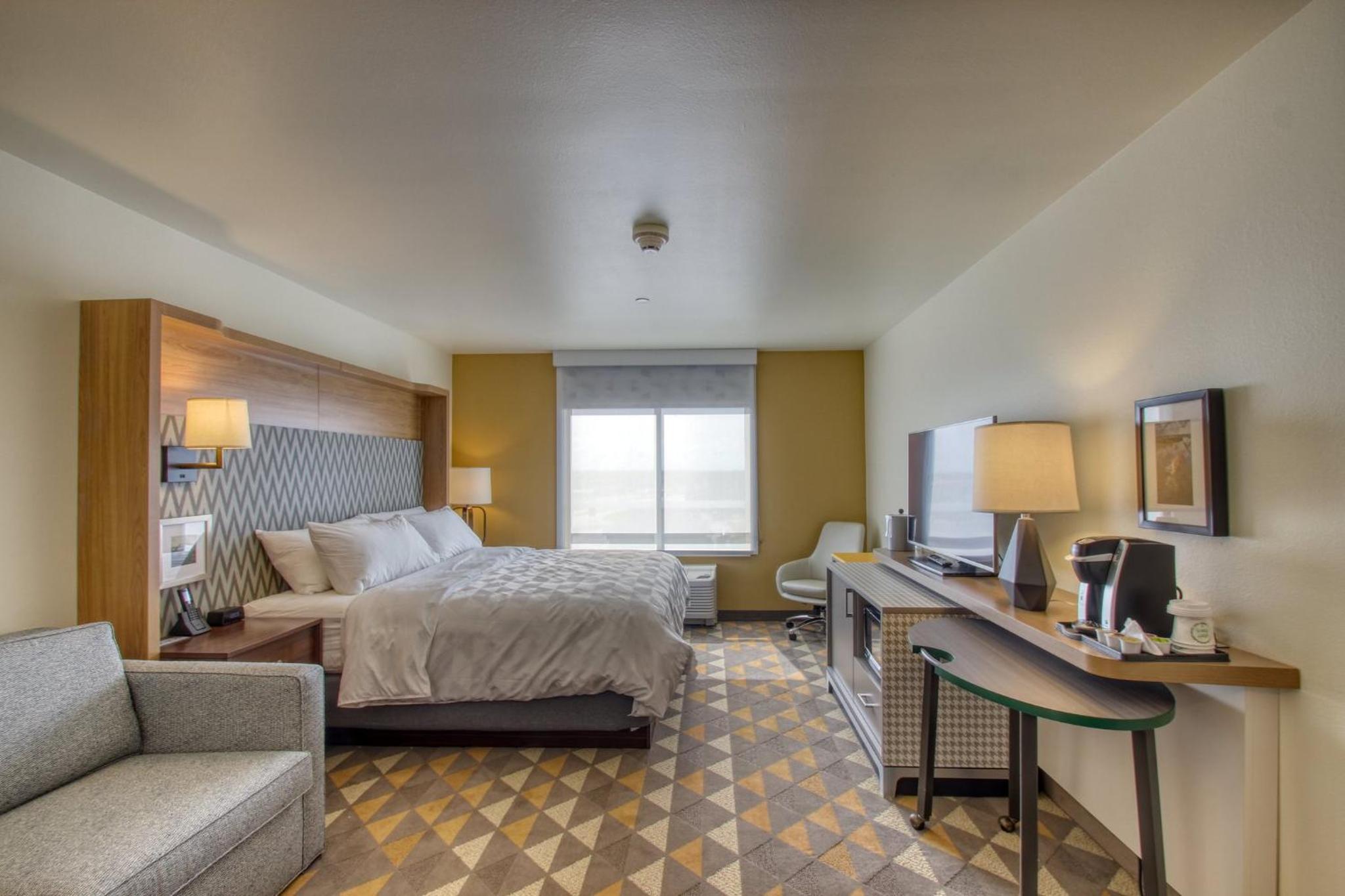 Premium King Room - Communication Accessible photo 2