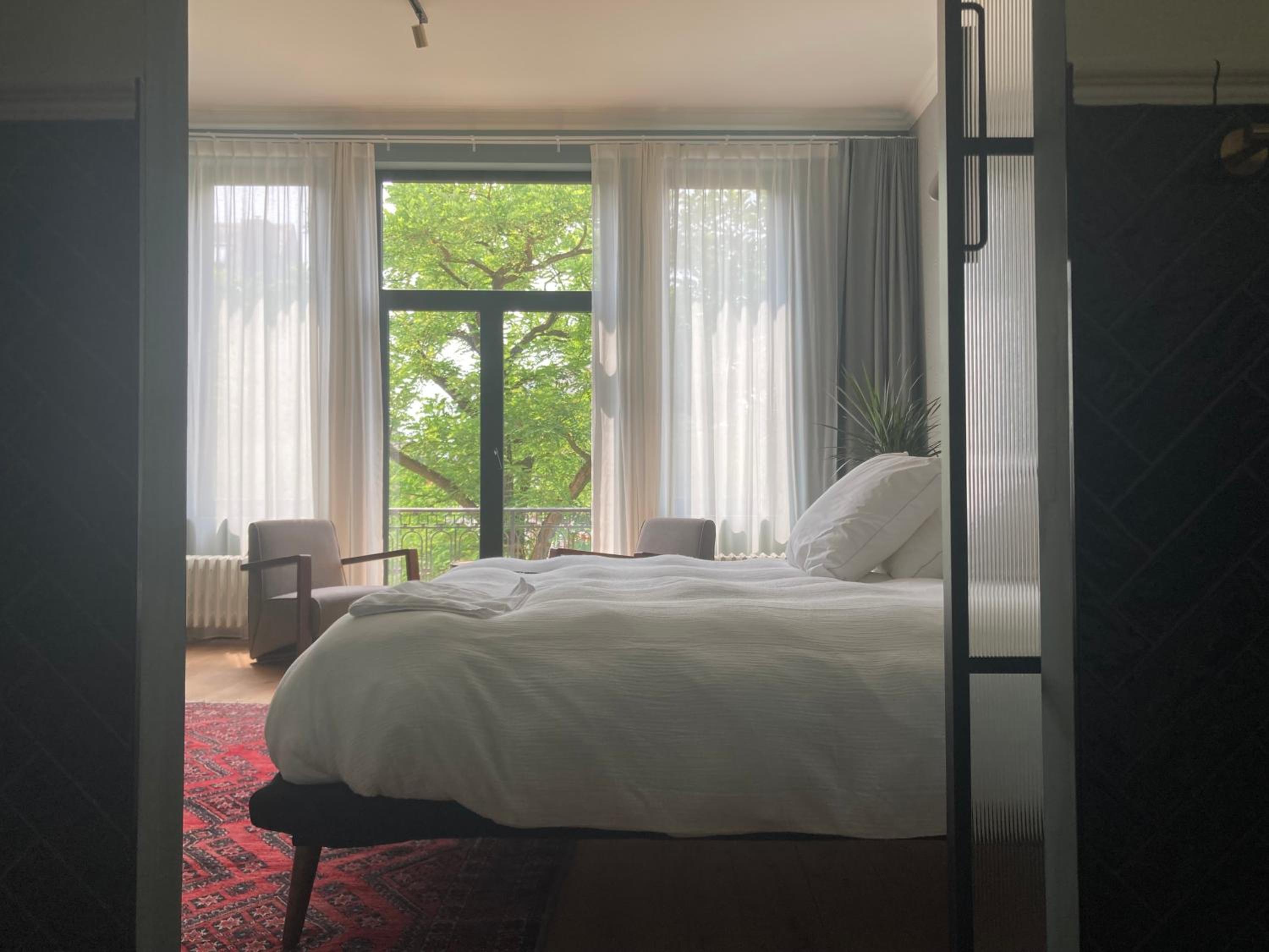 Deluxe King Room photo 3
