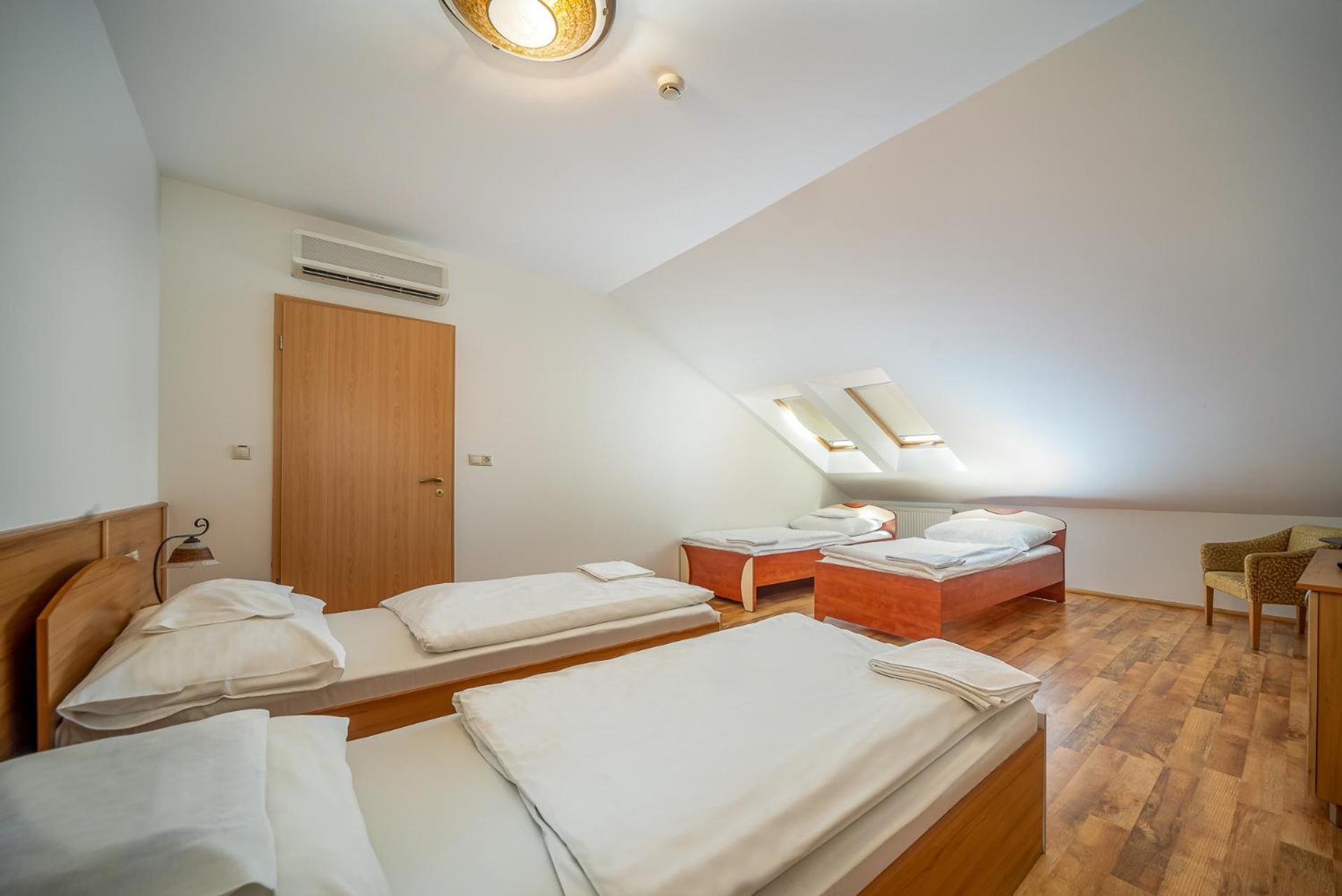 Quadruple Room photo 2