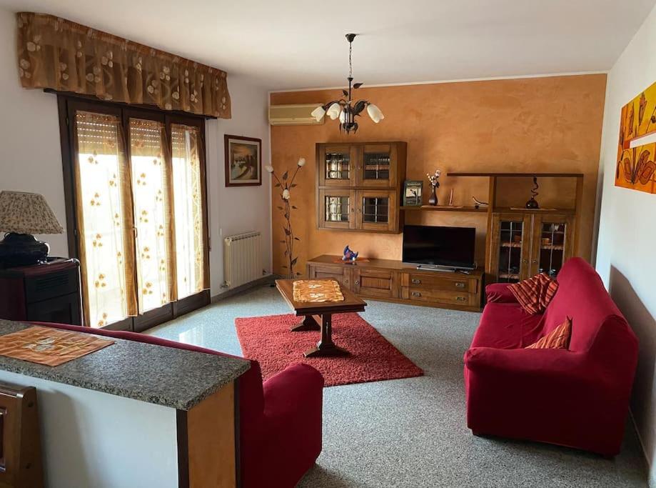Three-Bedroom House photo 1