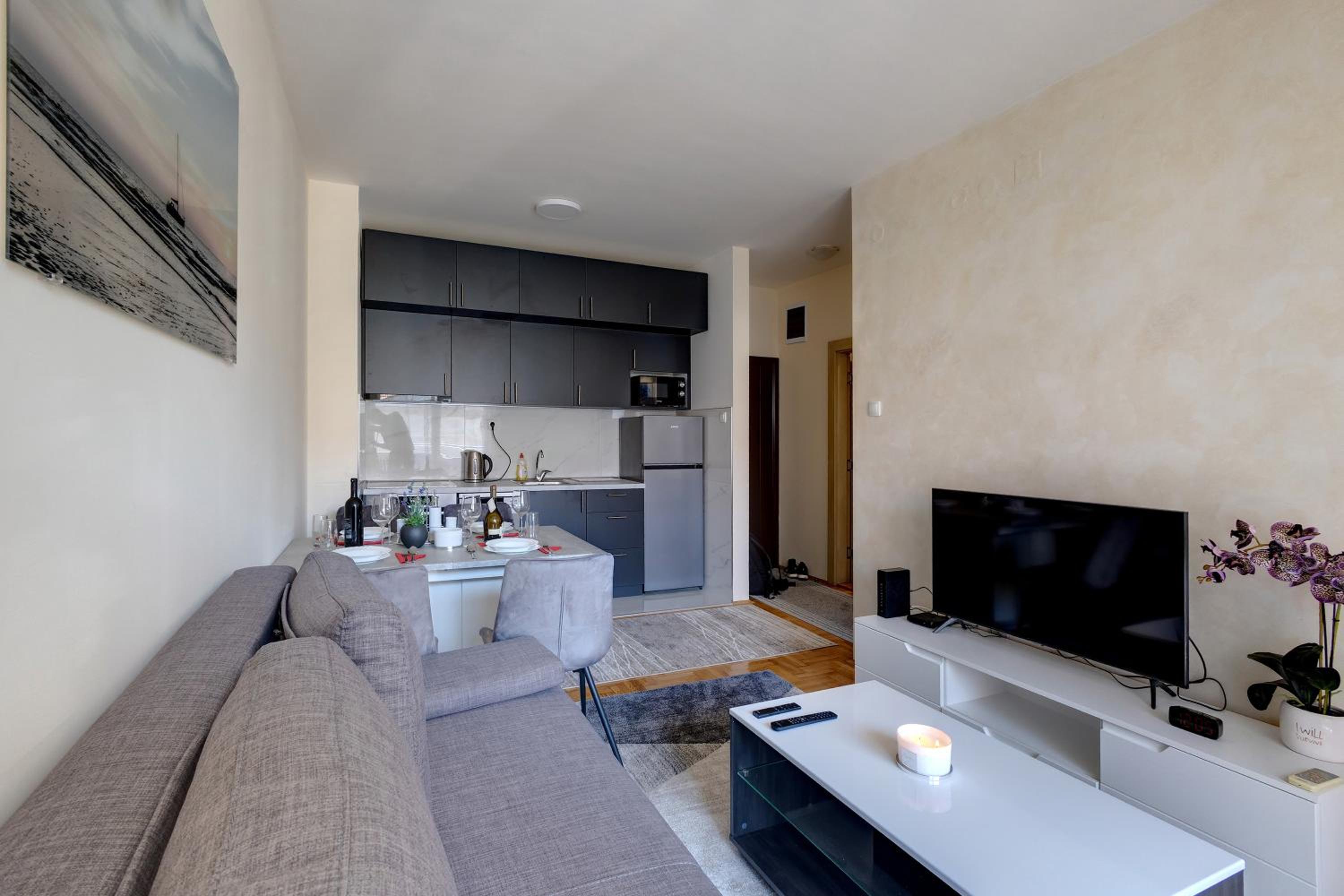 One-Bedroom Apartment