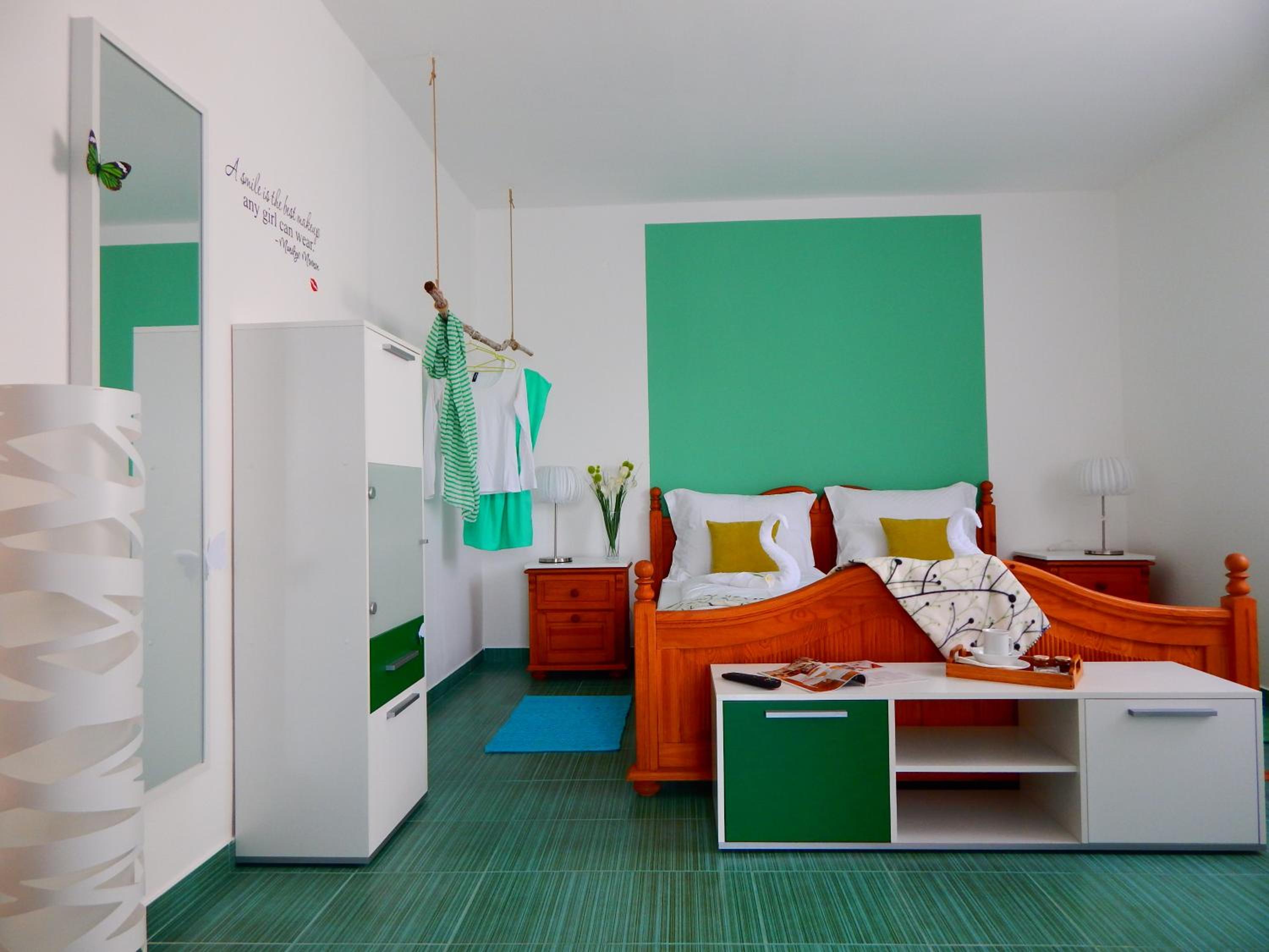 Deluxe Apartment
