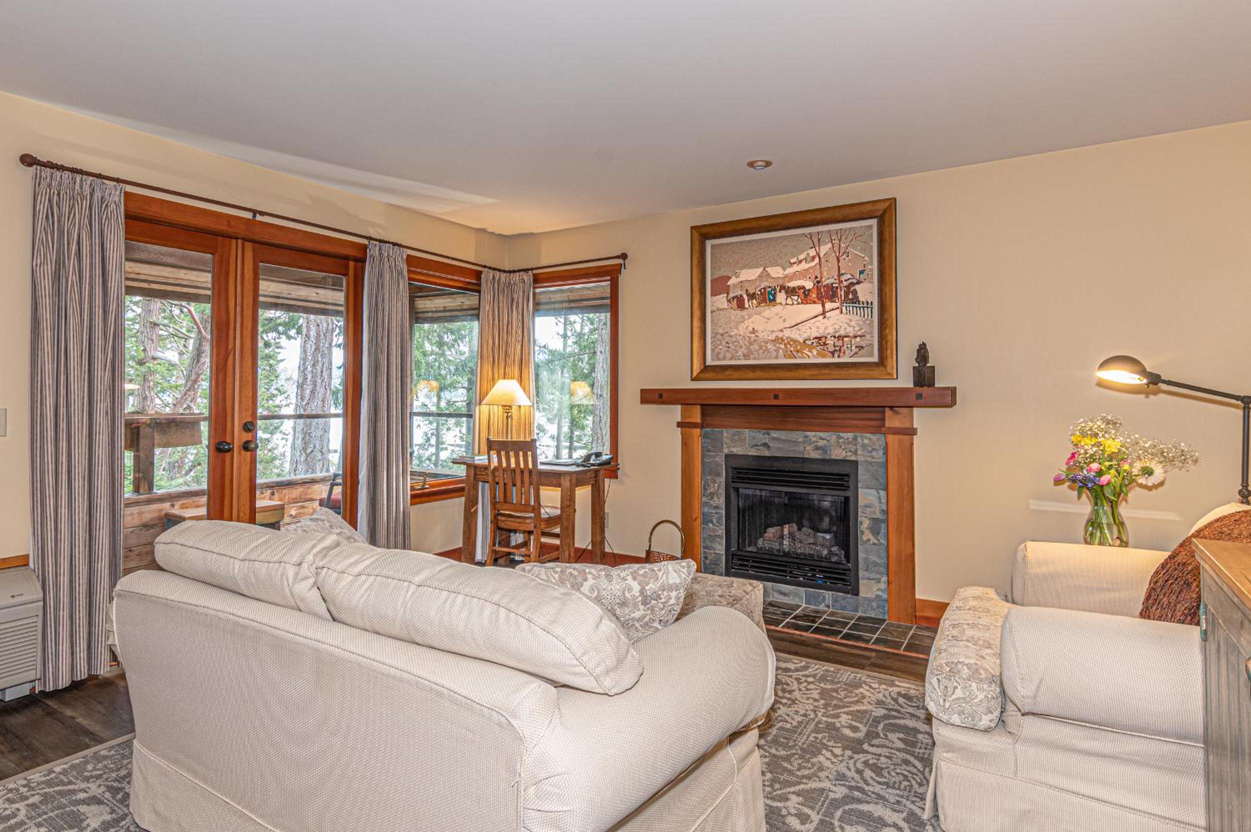Standard King Suite - Heather