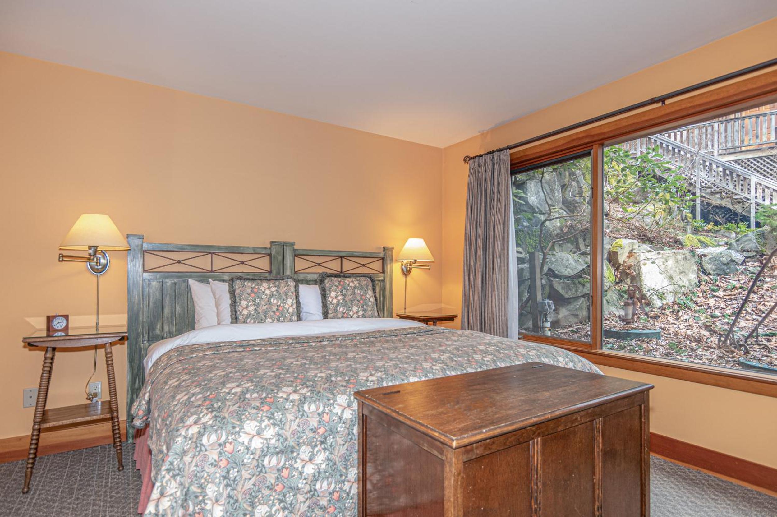 Standard King Suite  - Willow photo 3