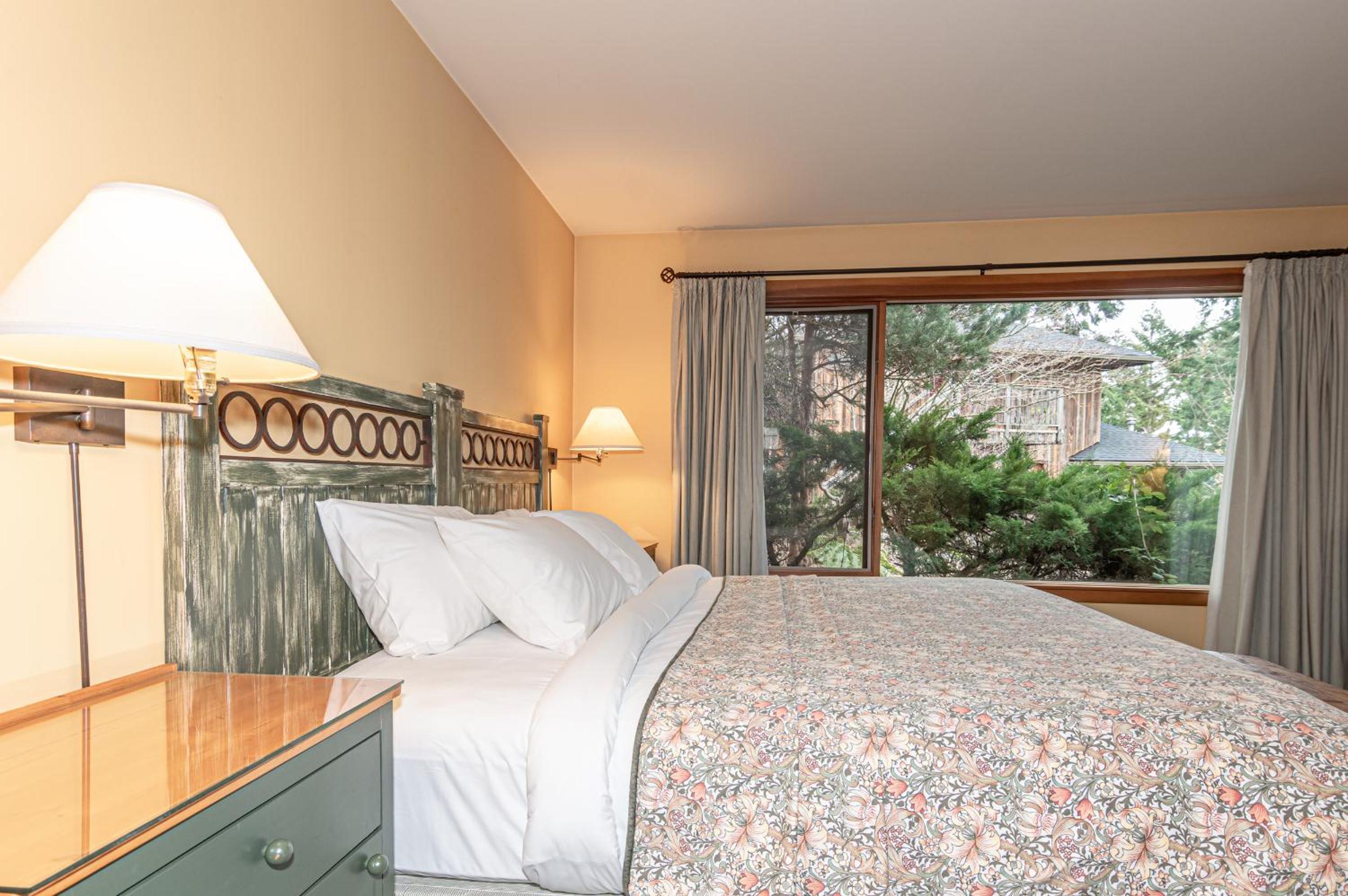 Deluxe King Suite - Hawthorn