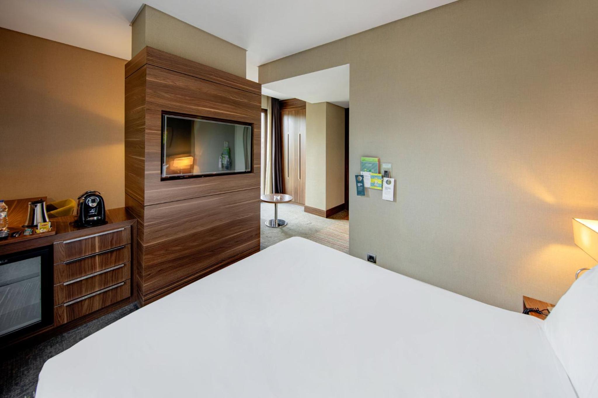 Premium Room thumbnail 5