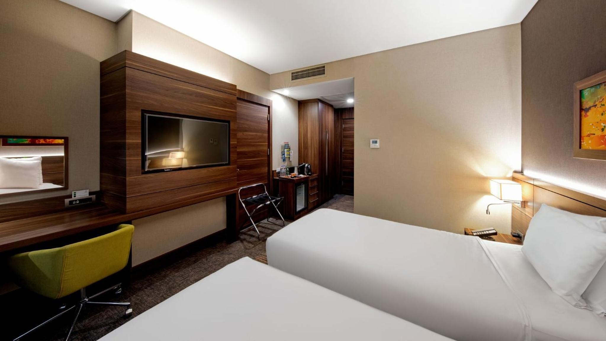 Standard Room with Two Single Beds