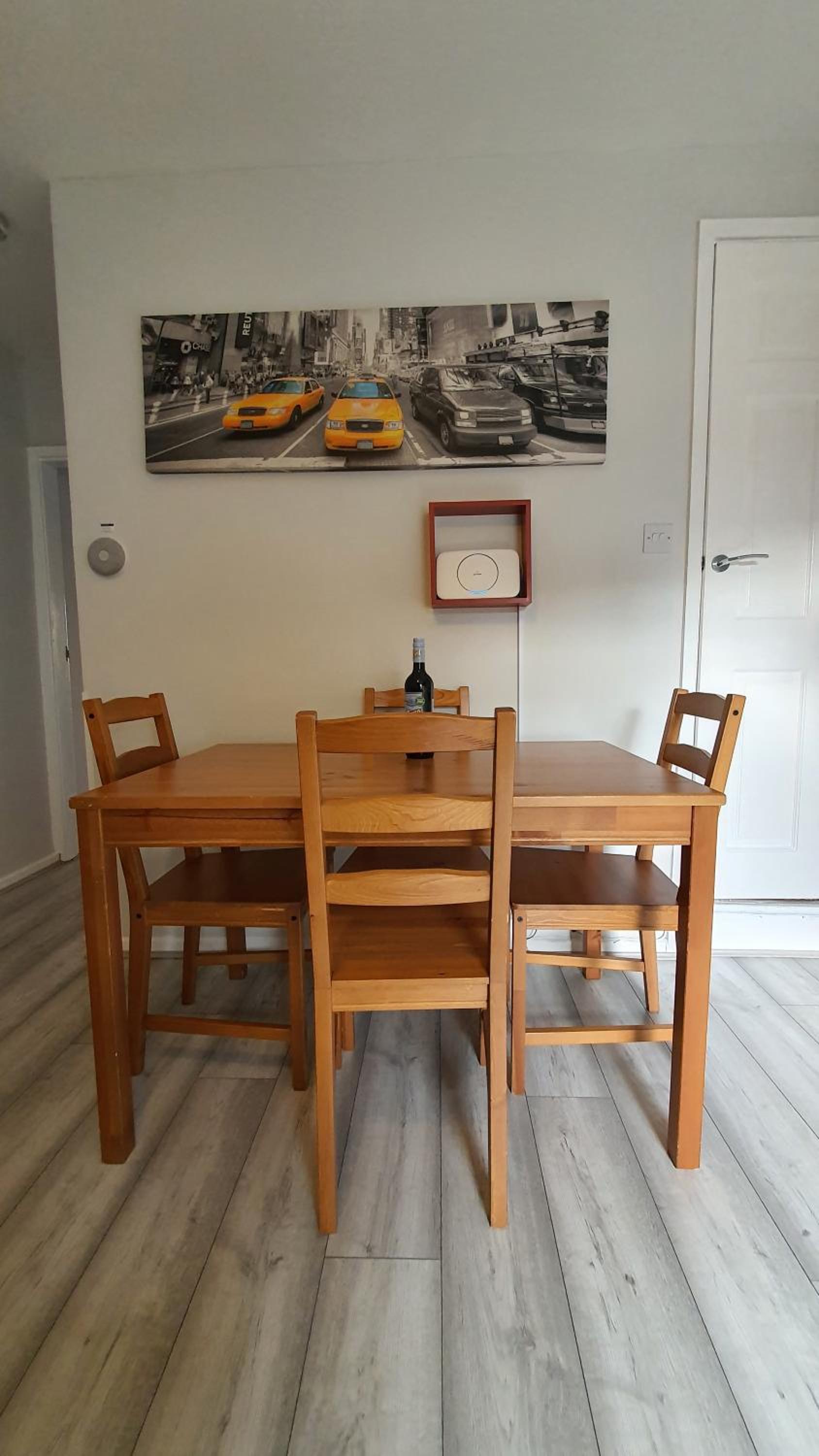 Three-Bedroom House photo 2