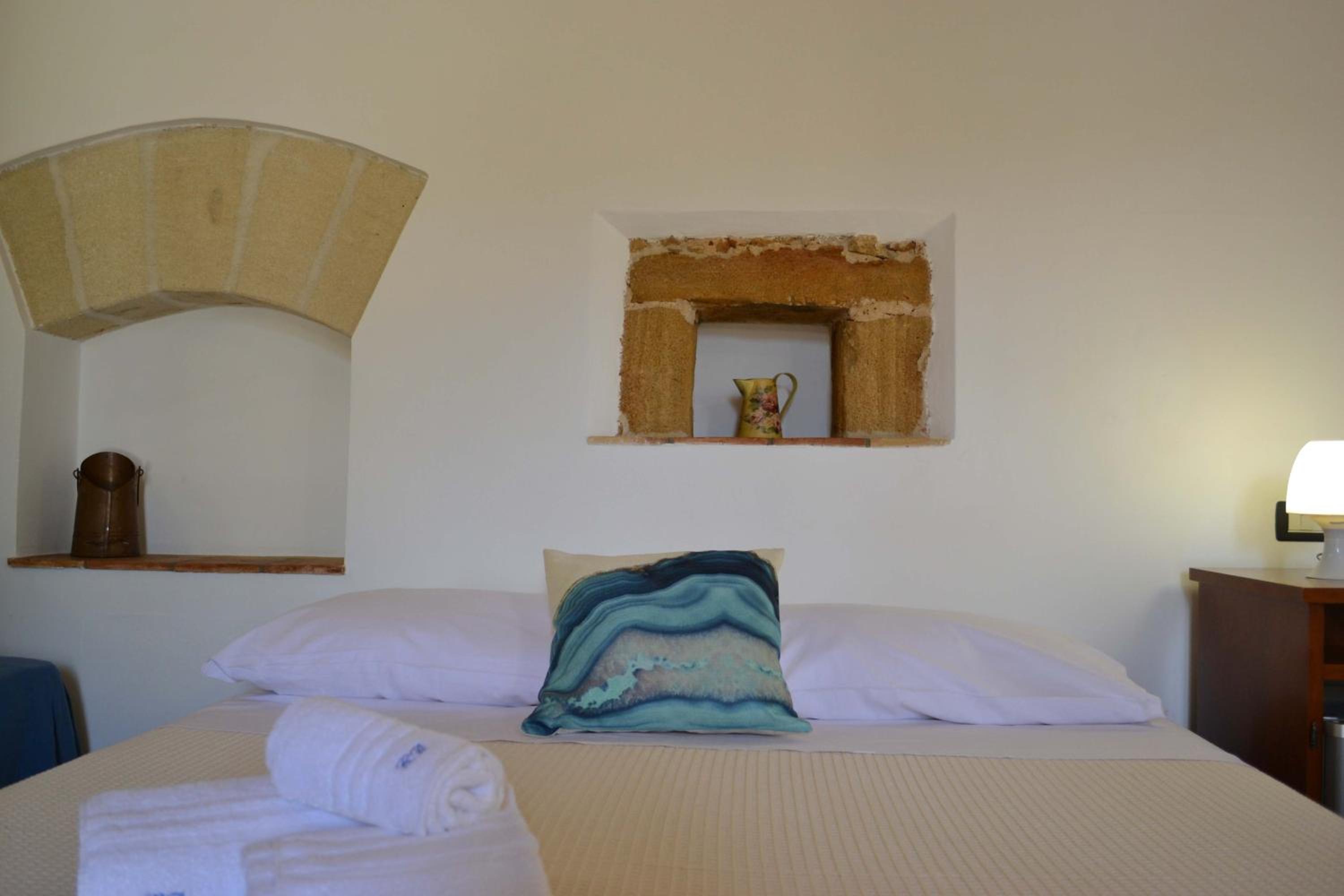 Double Room - Photo 5