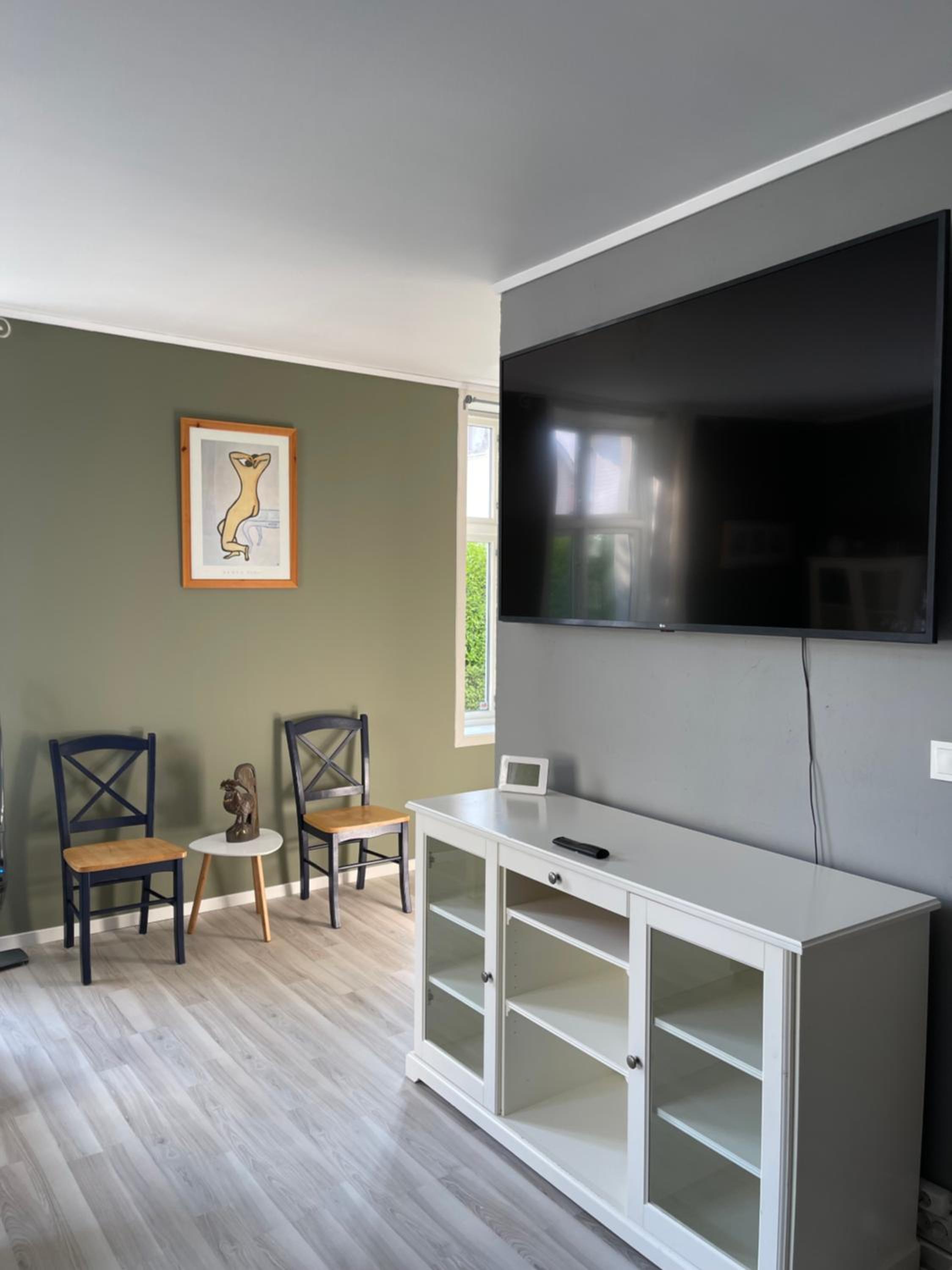 Three-Bedroom Apartment photo 2