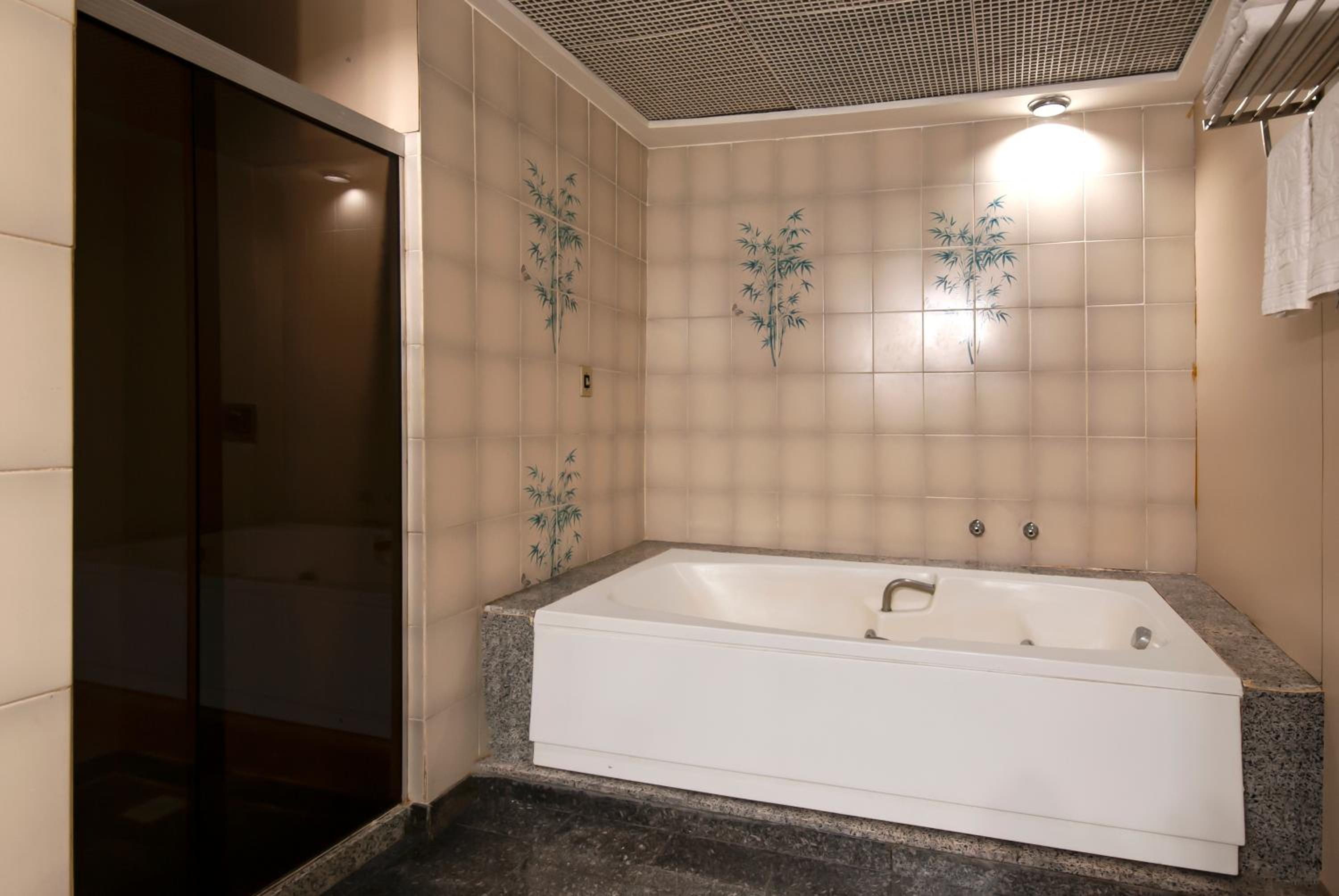 Executive Suite photo 2
