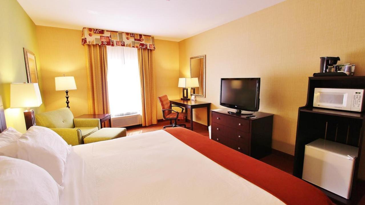 King Room - Non-Smoking - Photo 1