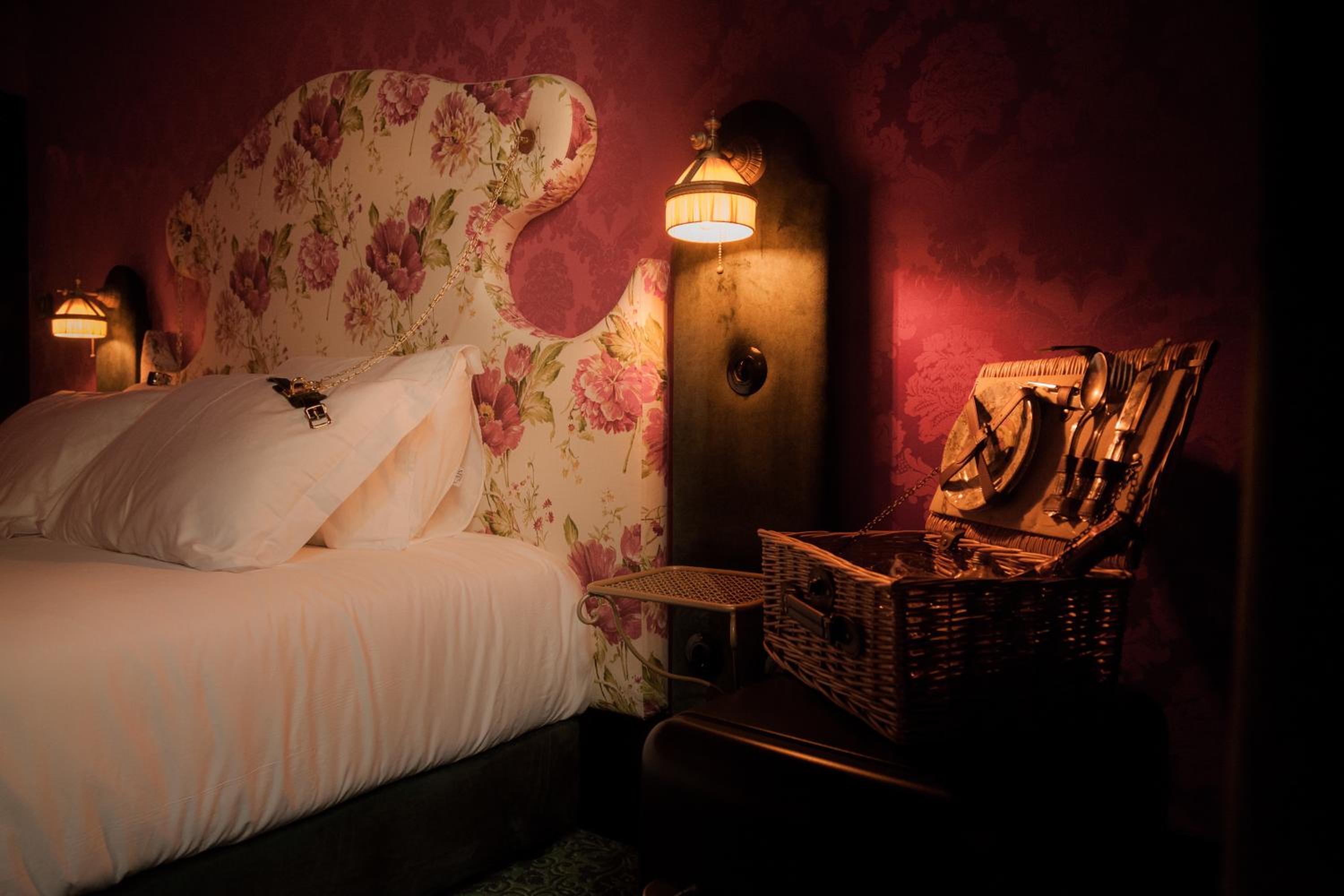 Double Room - Photo 16