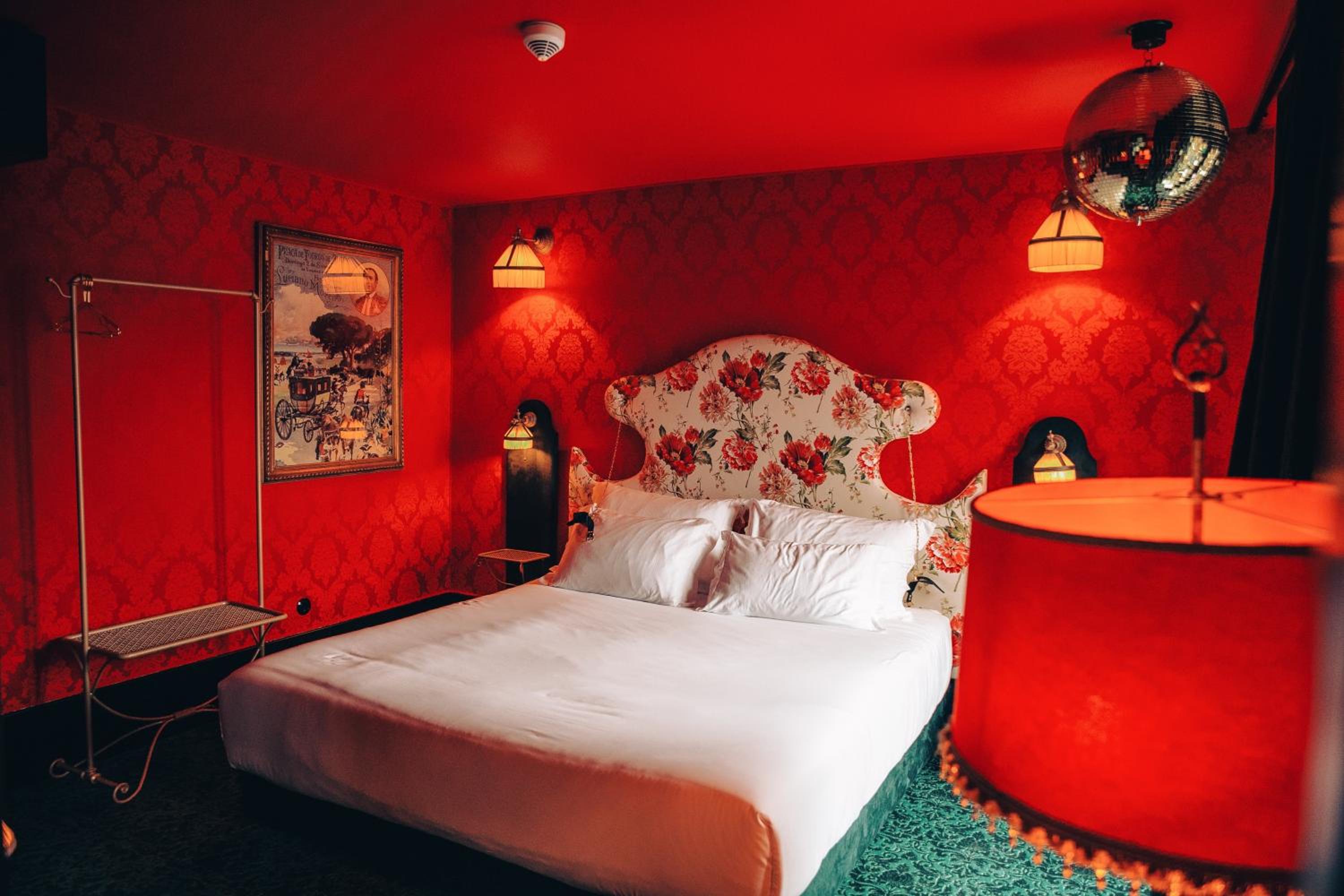 Double Room - Photo 7