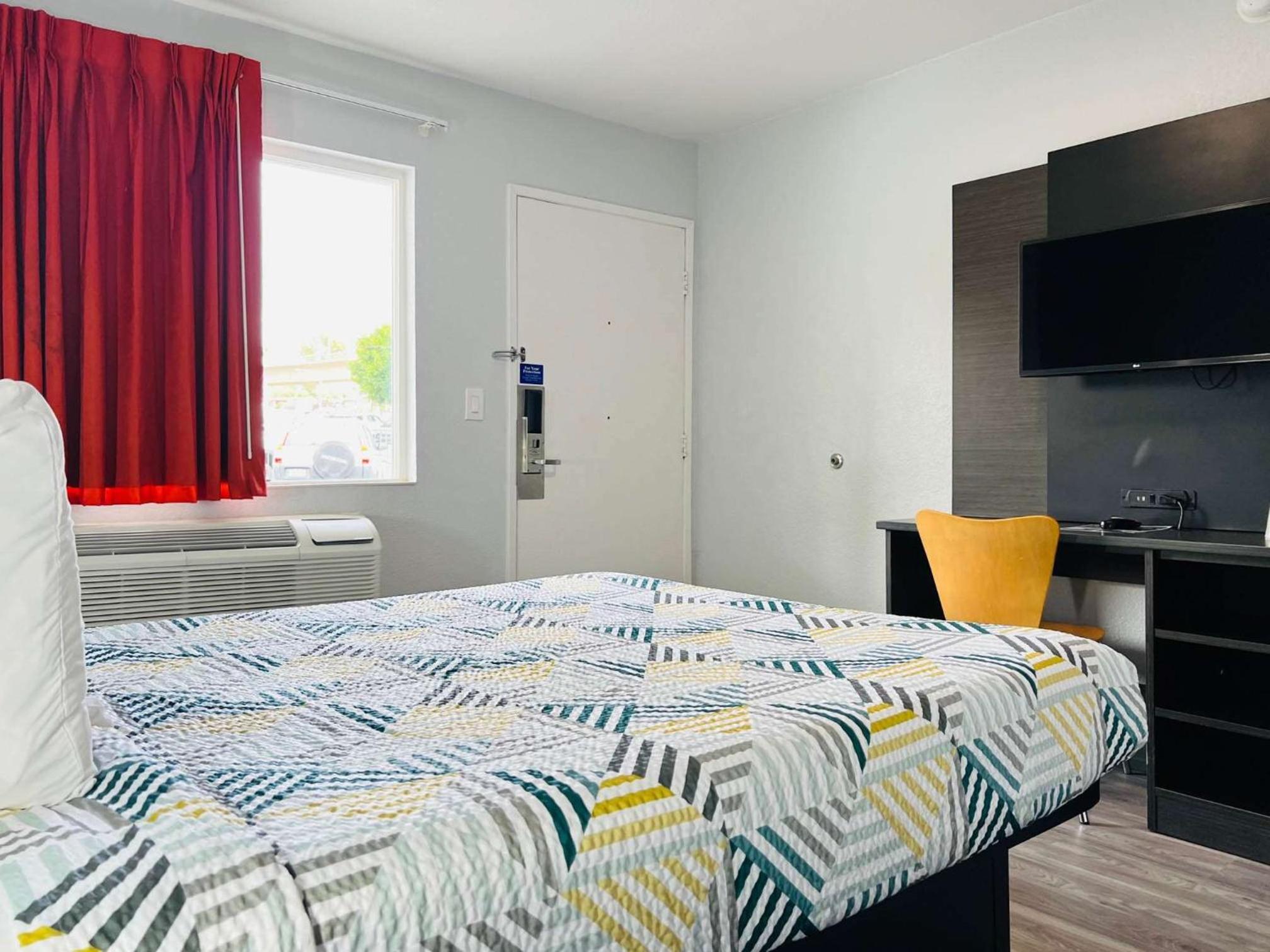Deluxe Queen Room photo 1