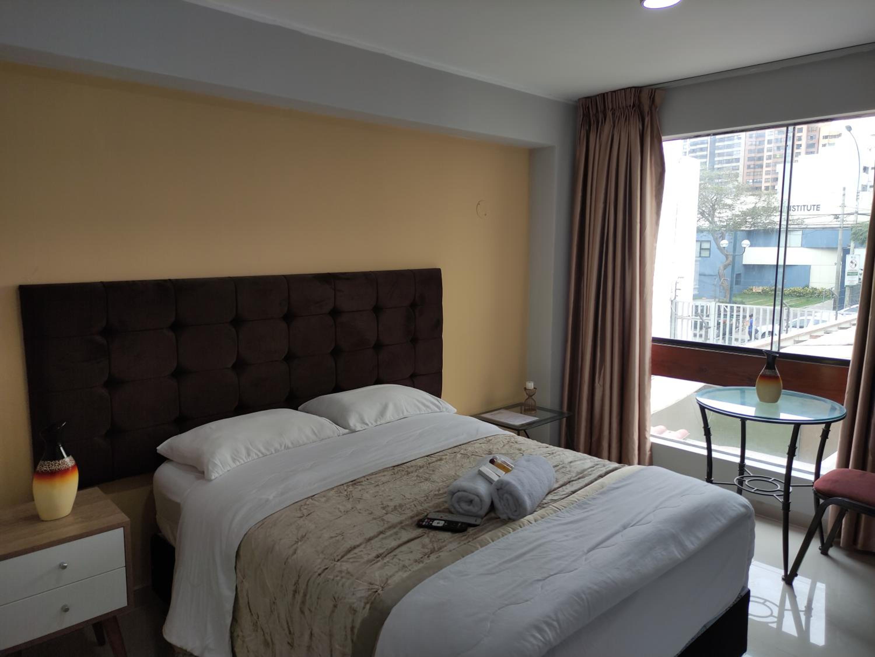 Standard Queen Room